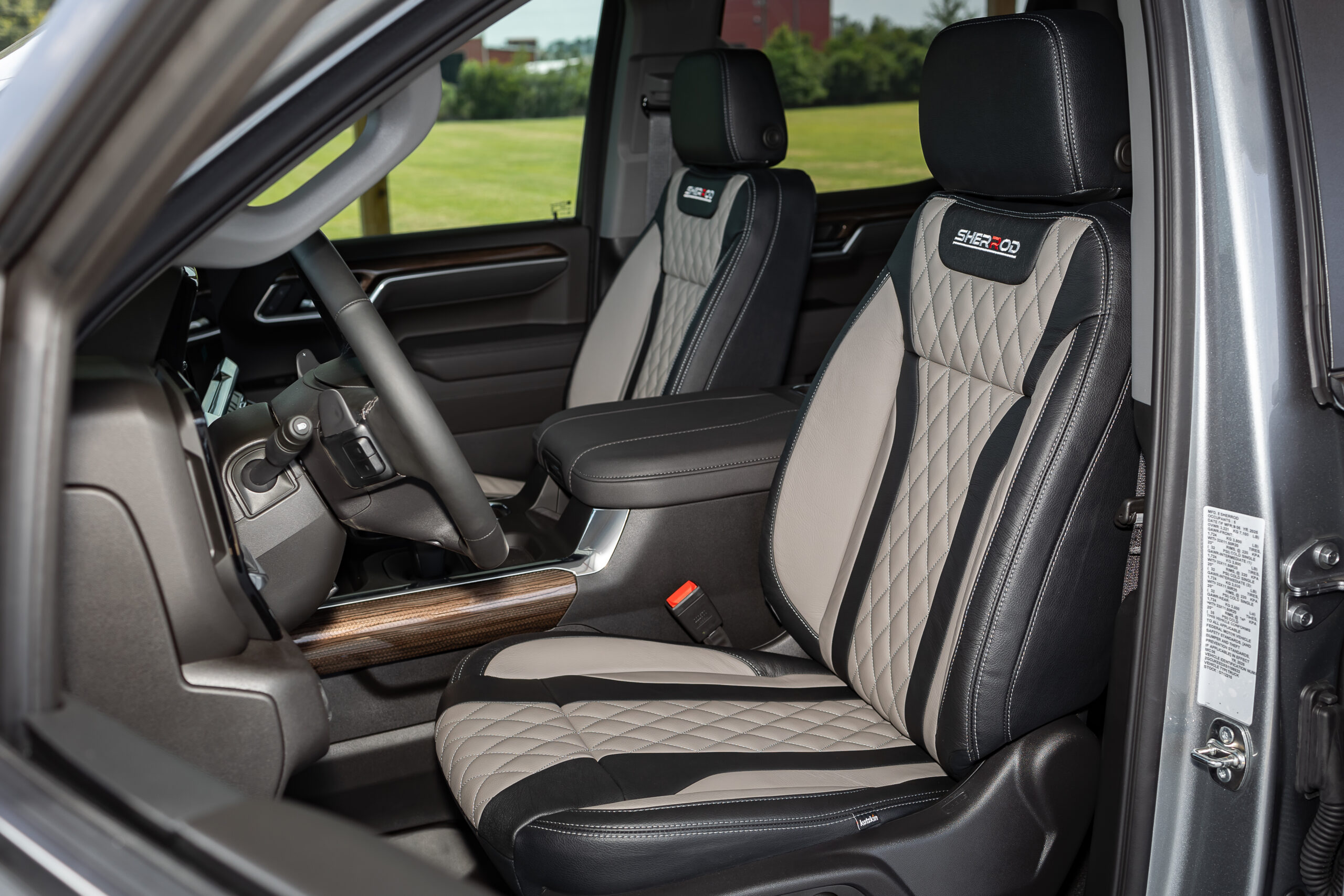 Chevy 1500 Signature Gray