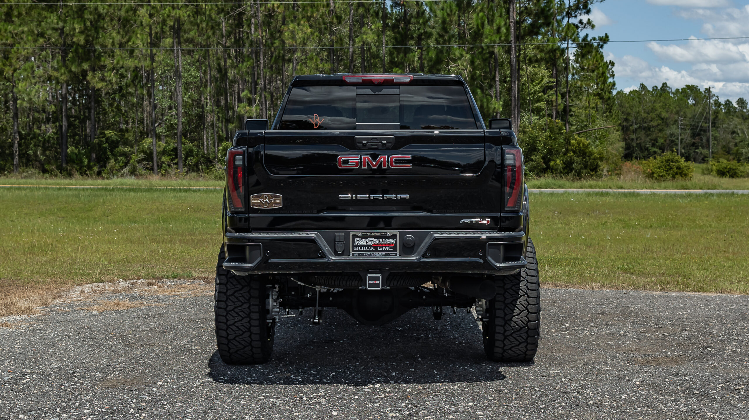 GMC 2500 Deadwood Black
