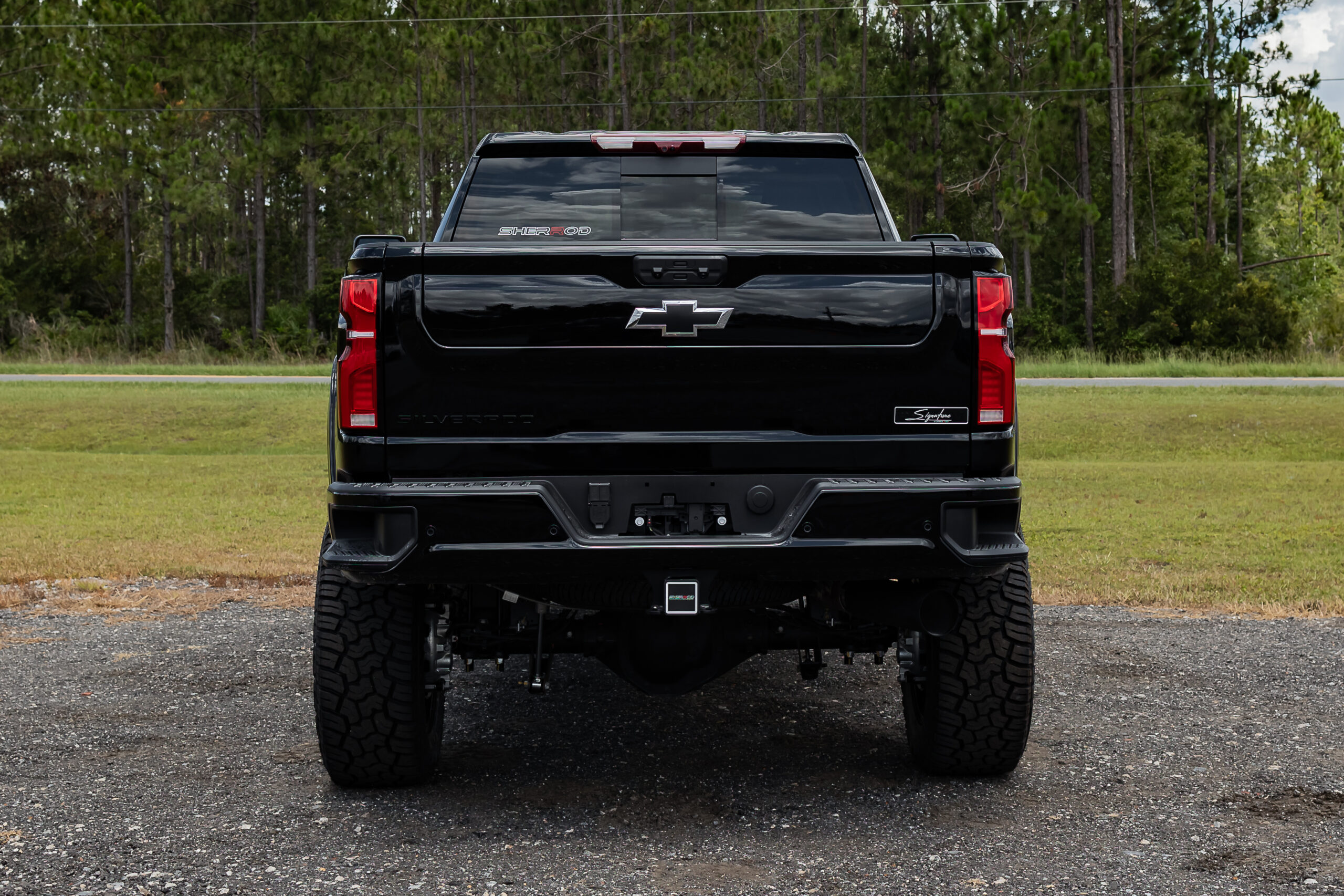 Chevy 2500 Signature Black