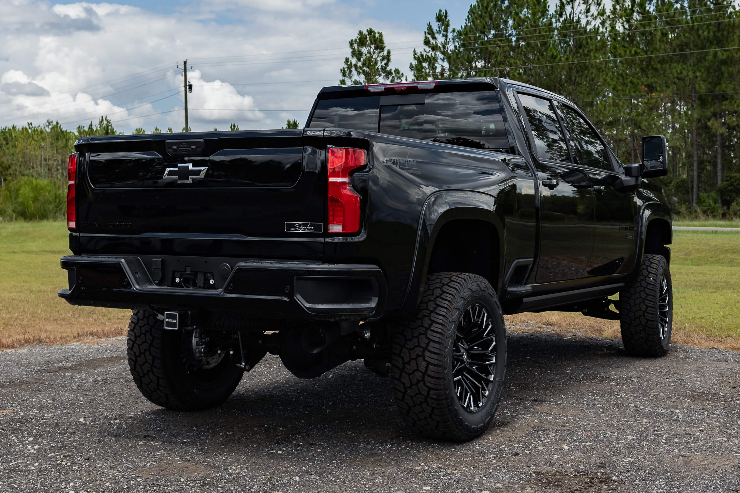 Chevy 2500 Signature Black