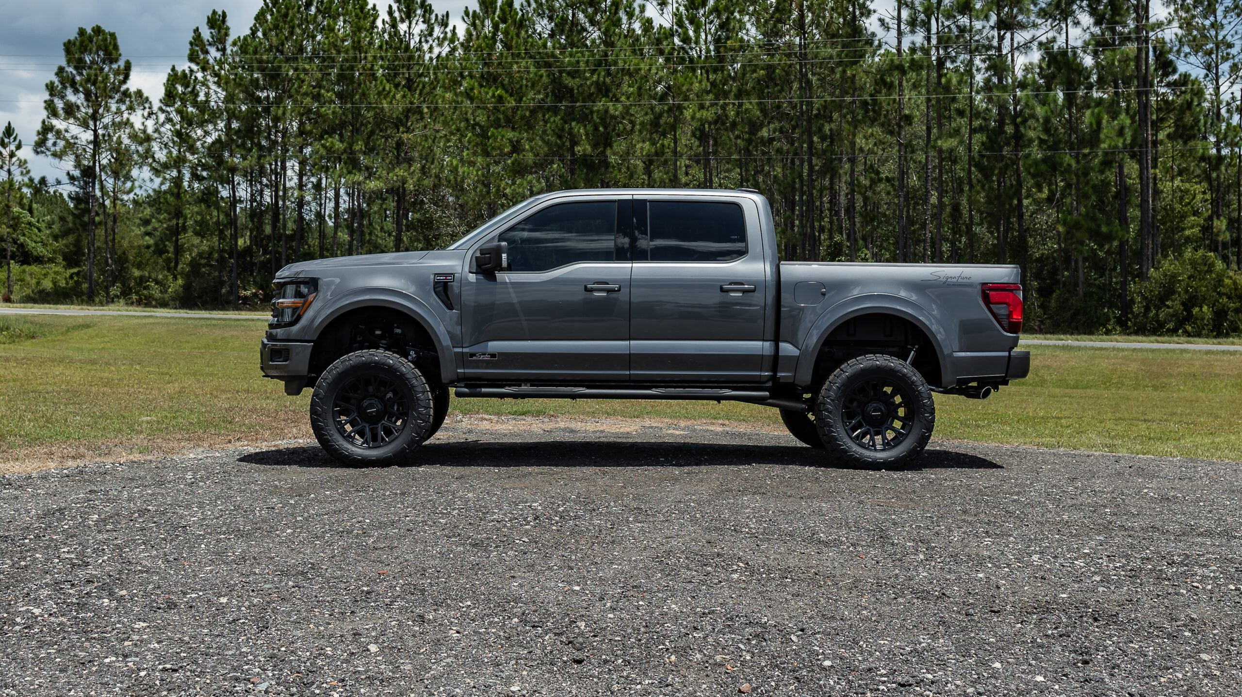Ford F-150 Signature Gray