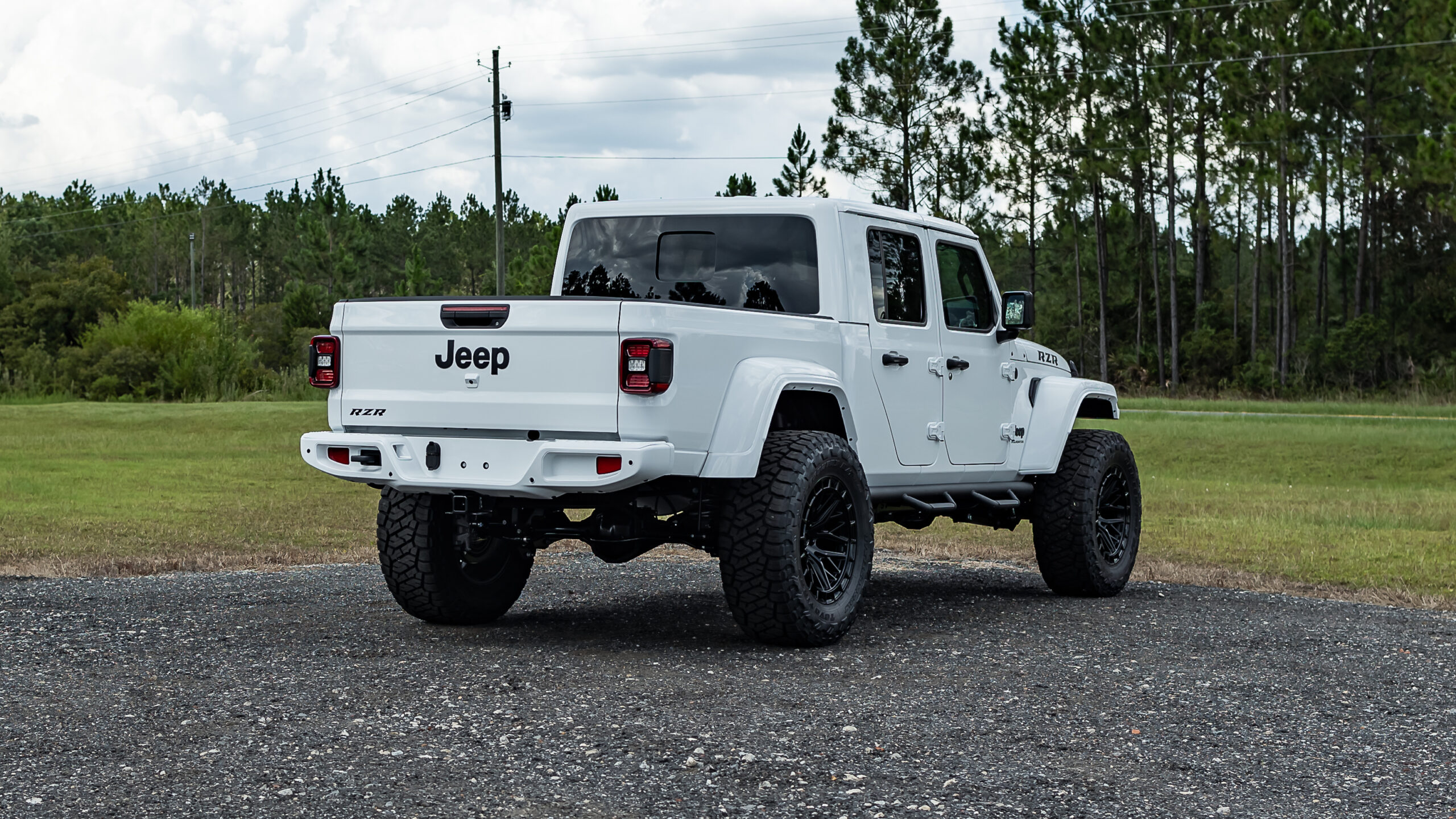 Jeep Gladiator RZR White
