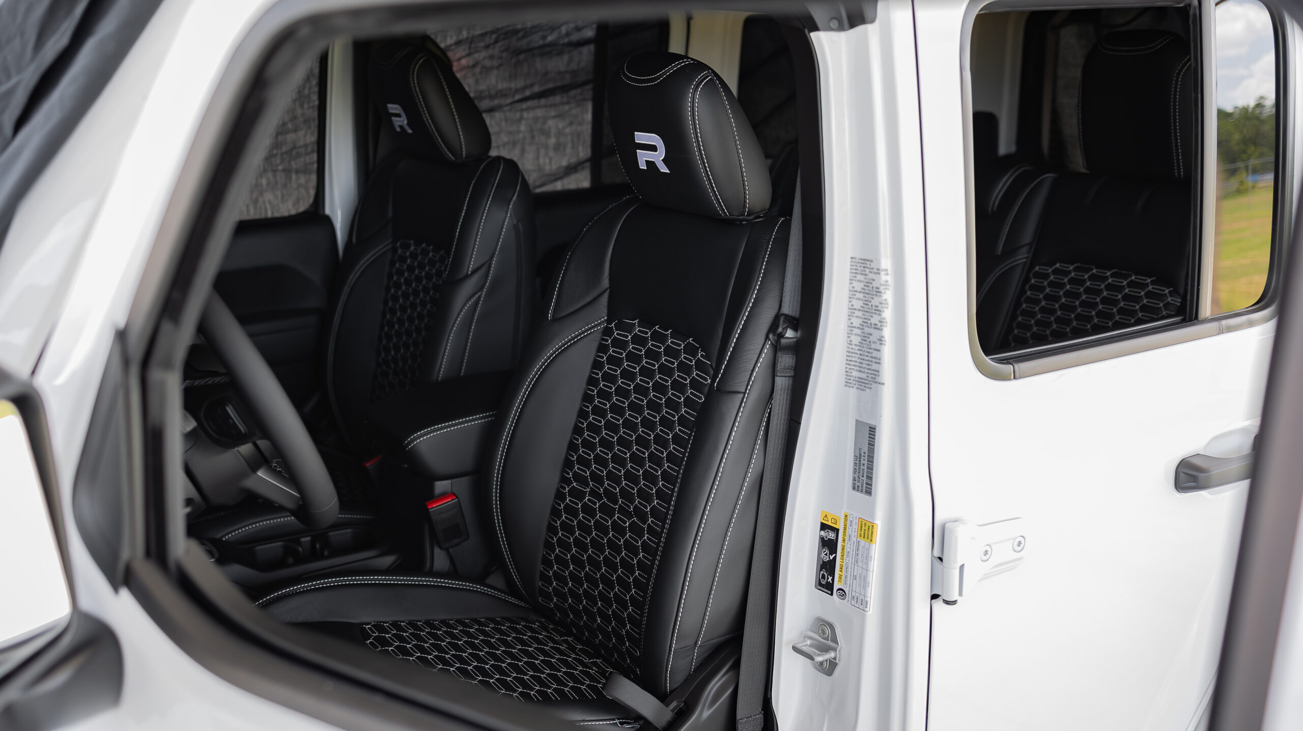 Jeep Wrangler RZR White