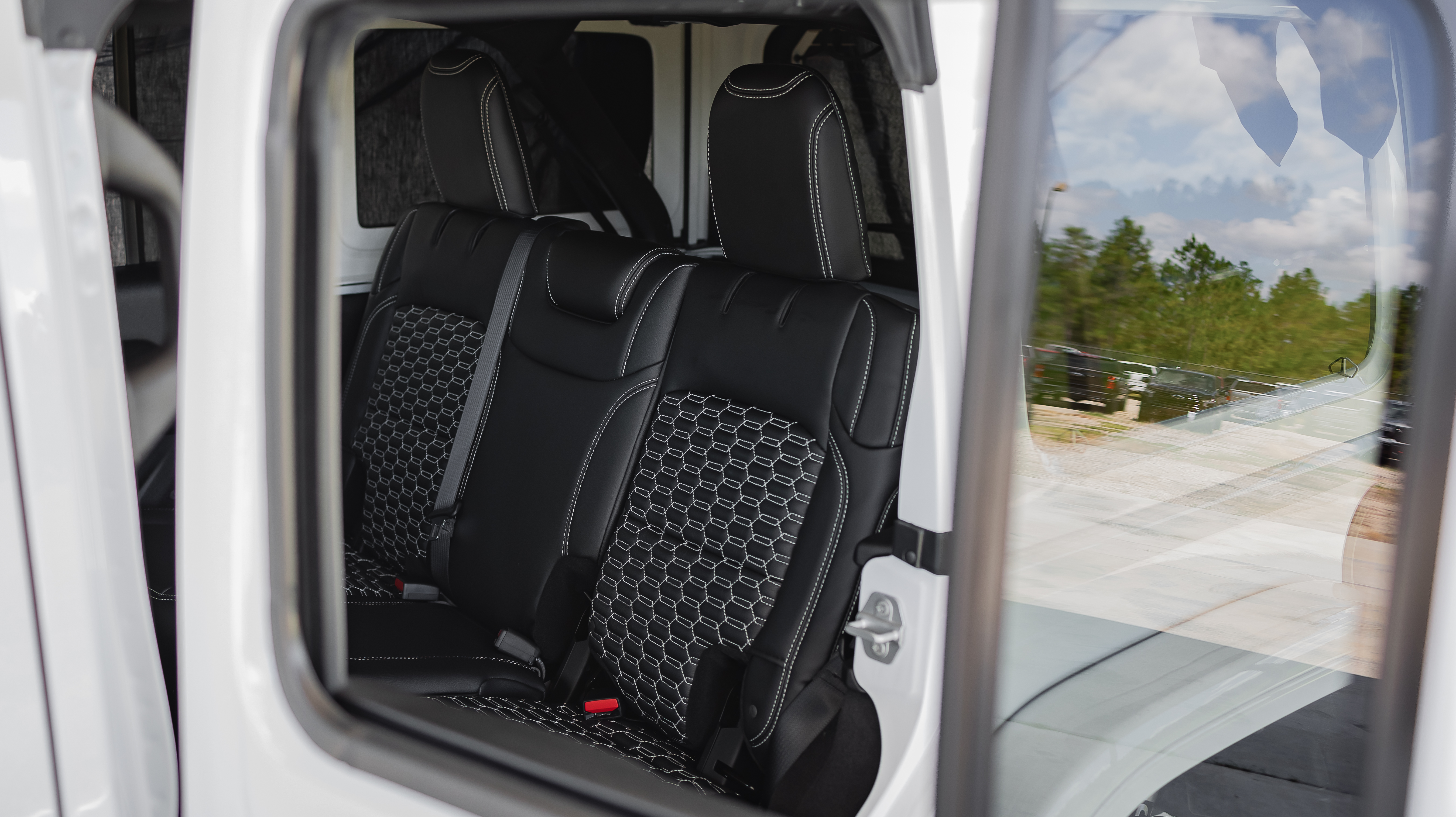 Jeep Wrangler RZR White