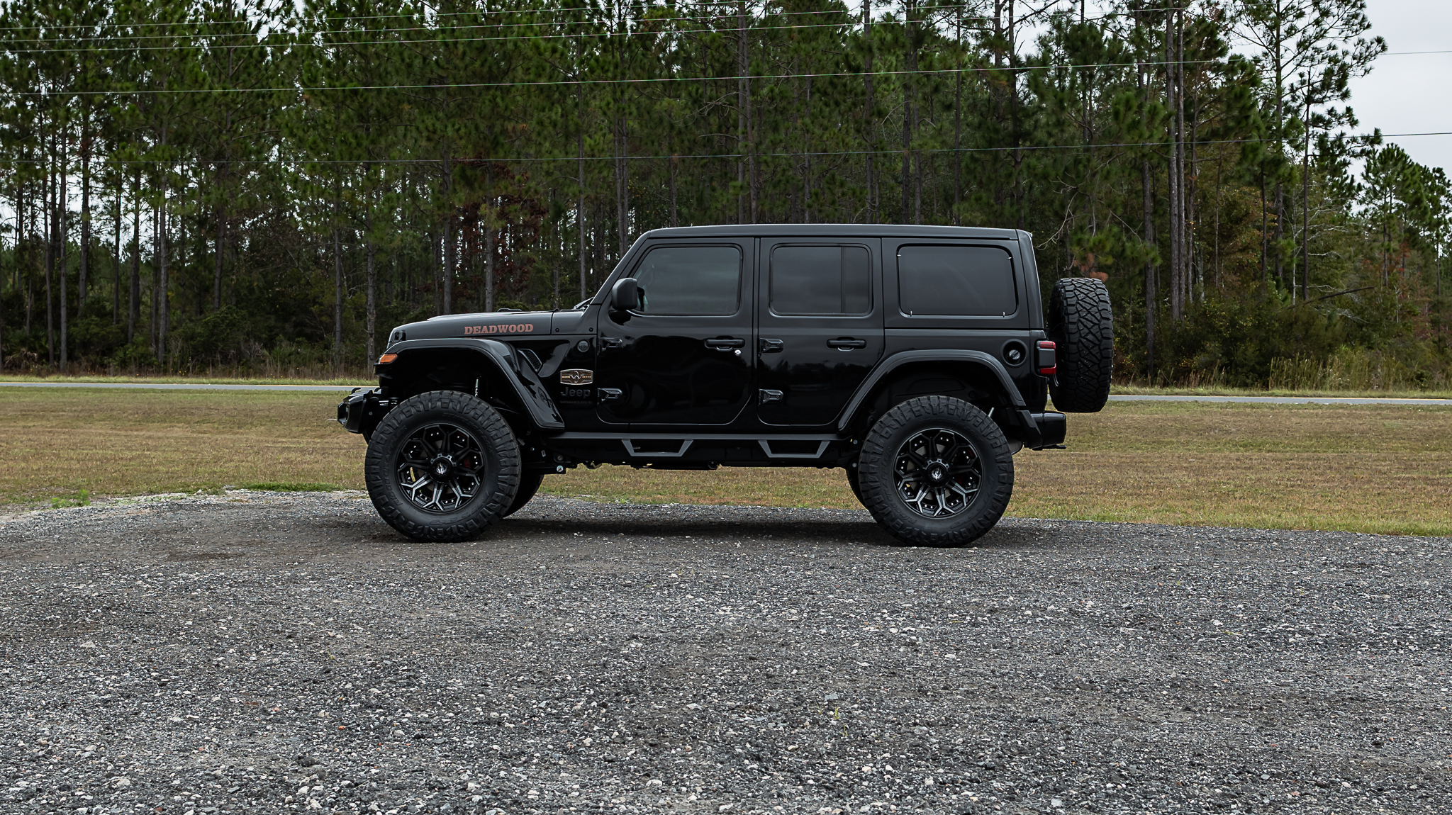 Jeep Wrangler Deadwood - Black