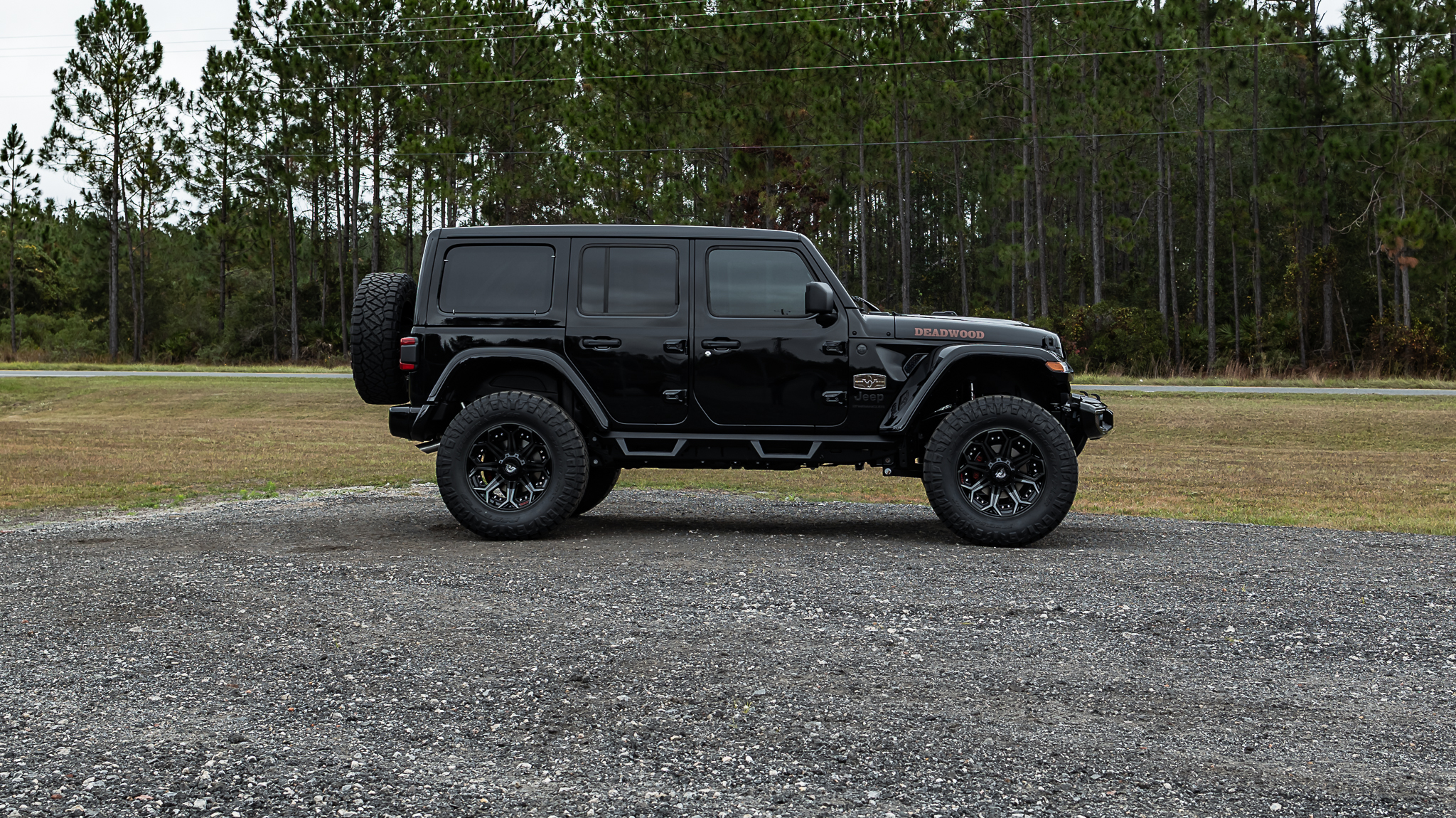 Jeep Wrangler Deadwood - Black