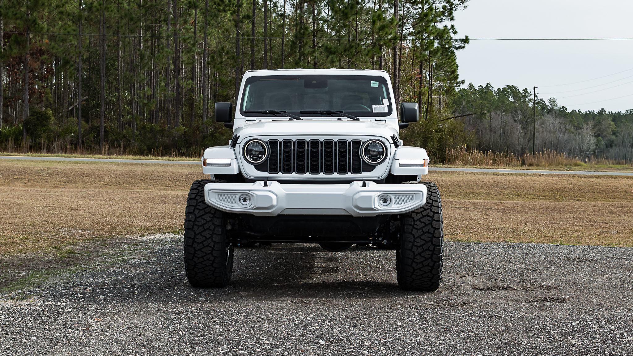 Jeep Gladiator Deadwood Smoke - White