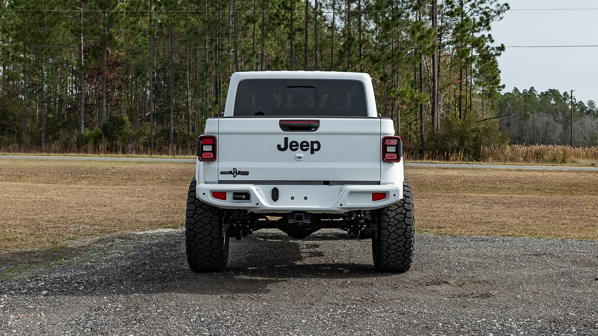 Jeep Gladiator Deadwood Smoke - White