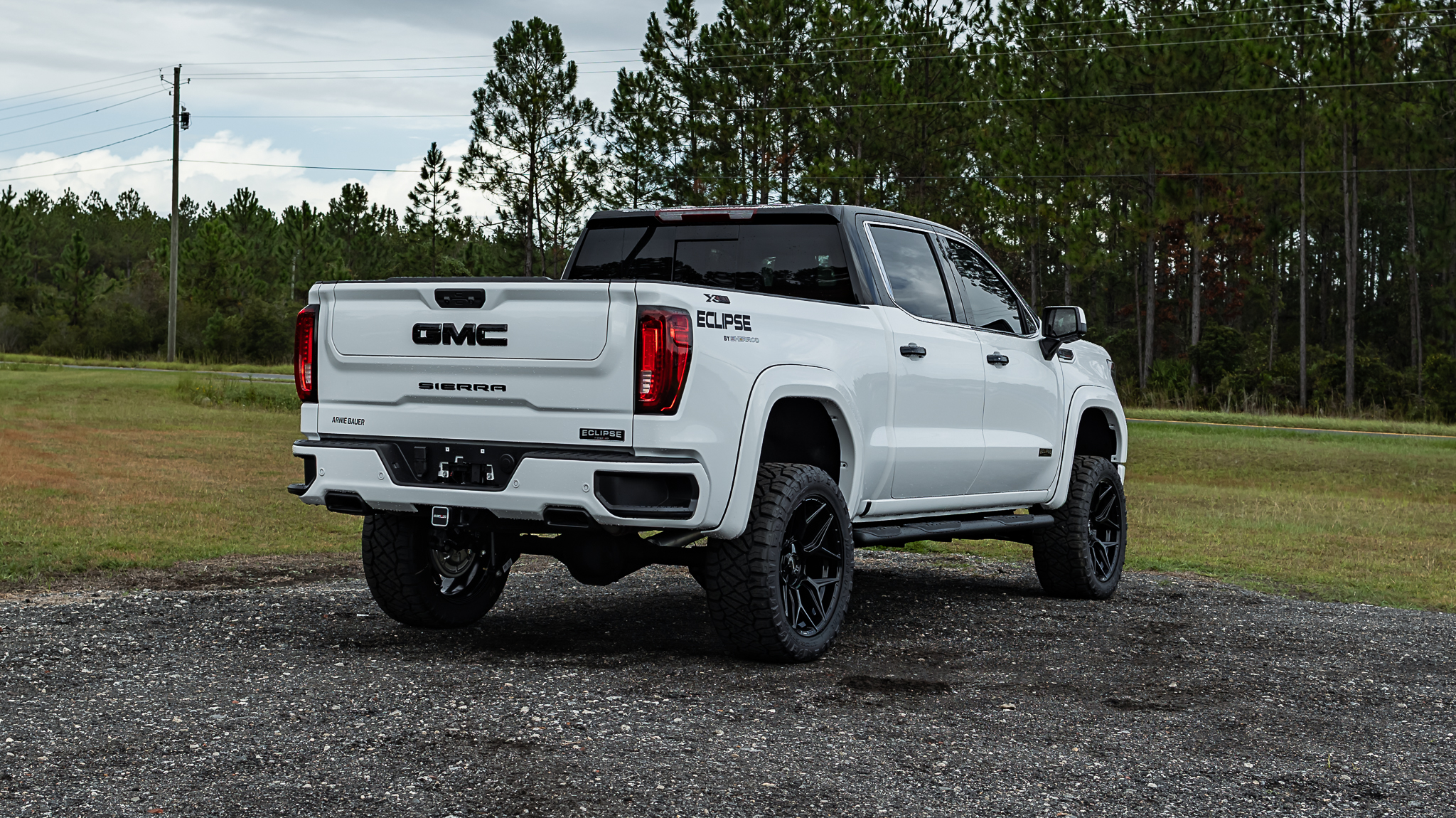 GMC 1500 Eclipse - White