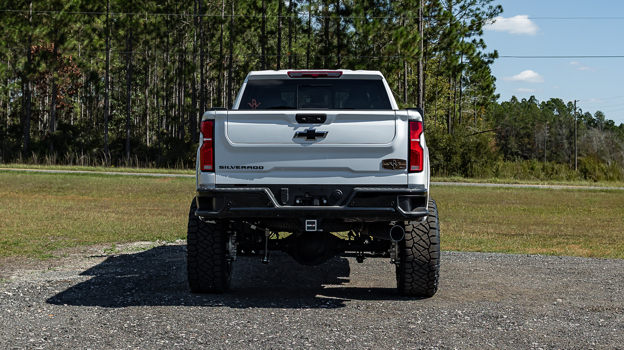 Chevy 2500 Deadwood White