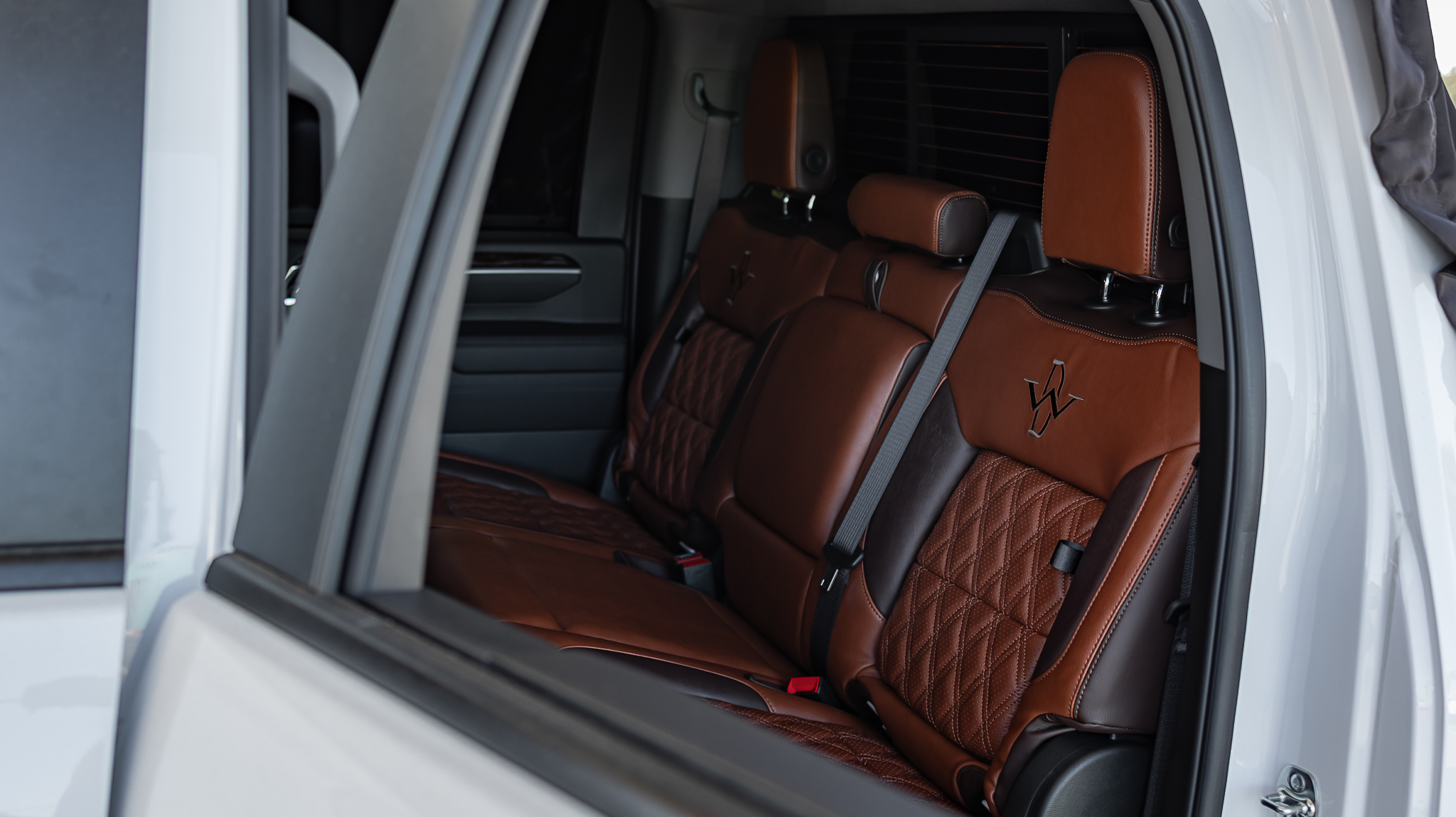 Chevy 2500 Deadwood White