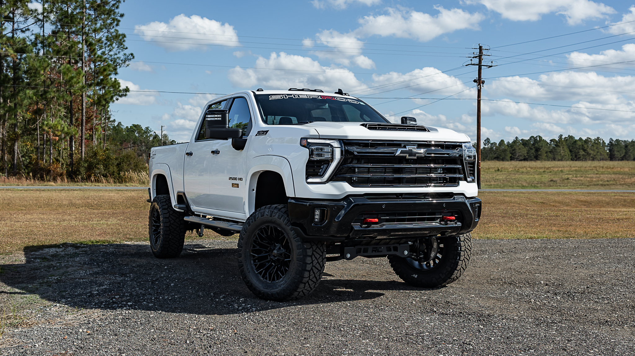 Chevrolet 2500 Signature White