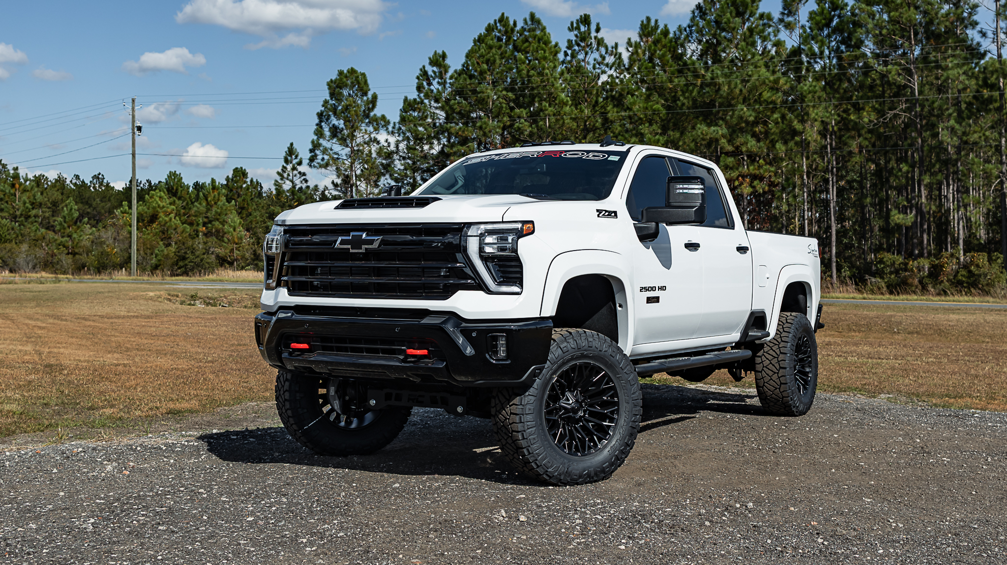 Chevrolet 2500 Signature White