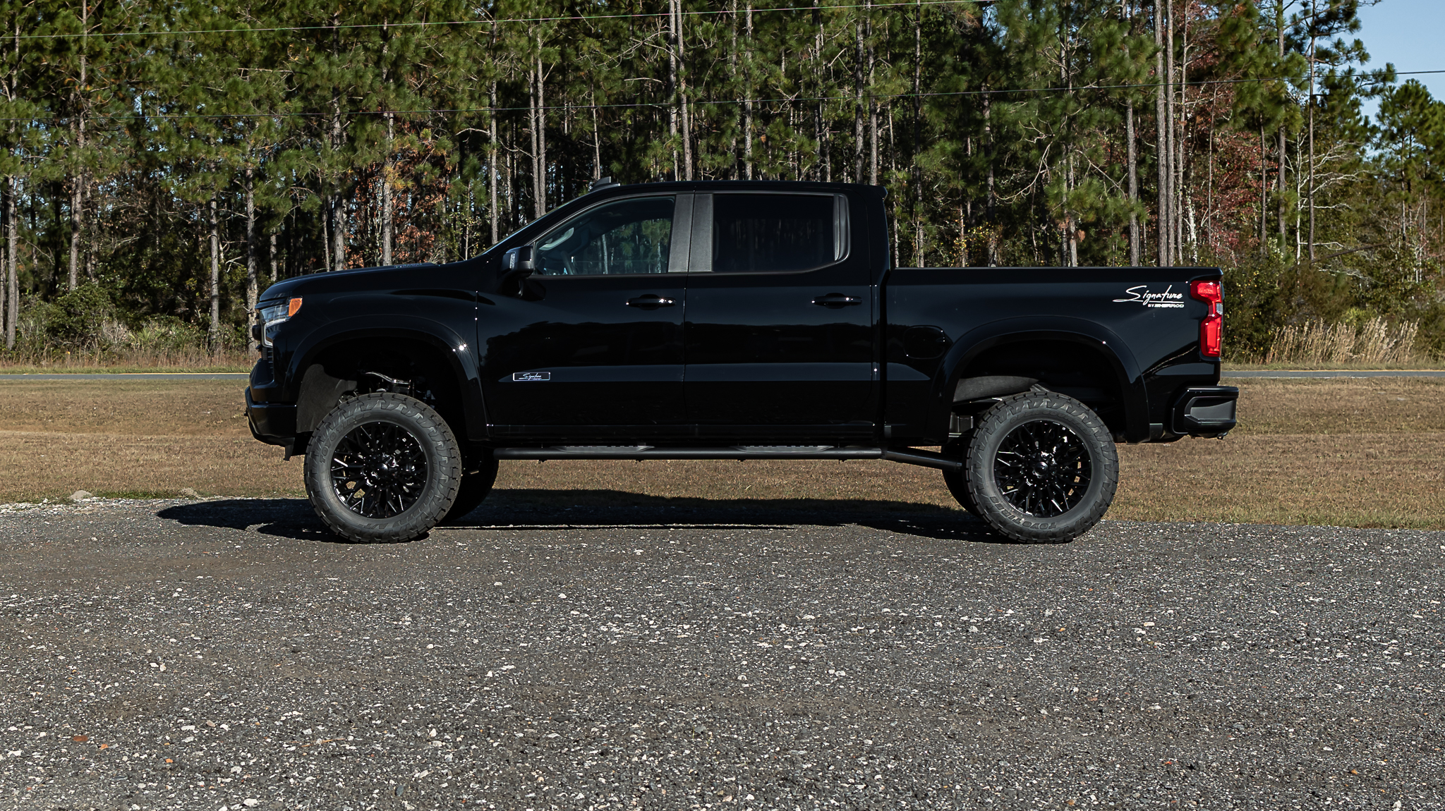 Chevrolet 1500 Signature Black