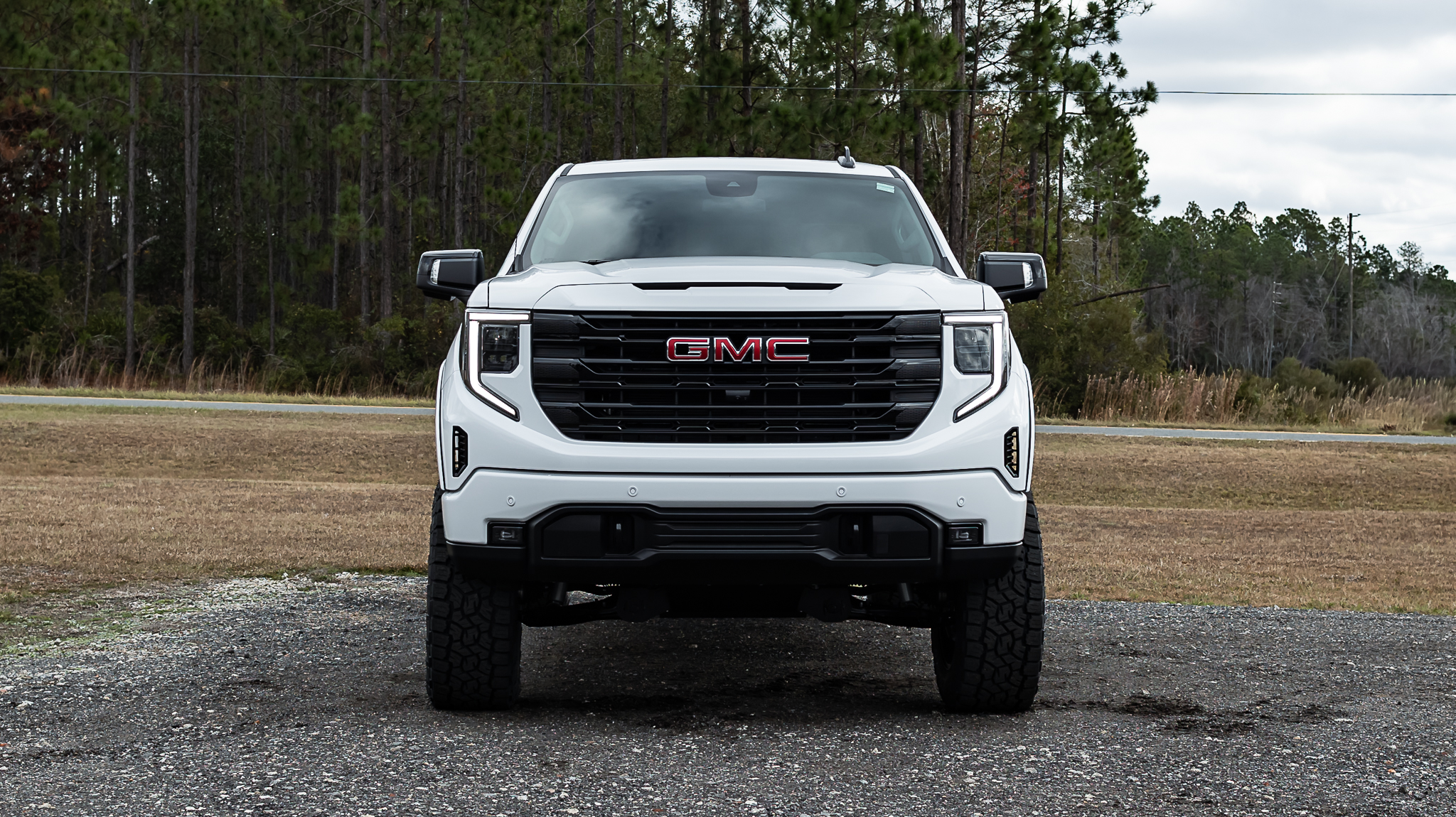 GMC 1500 Deadwood - White