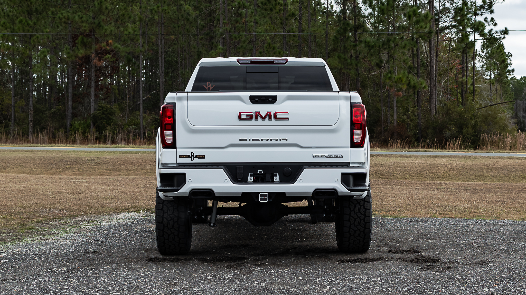 GMC 1500 Deadwood - White