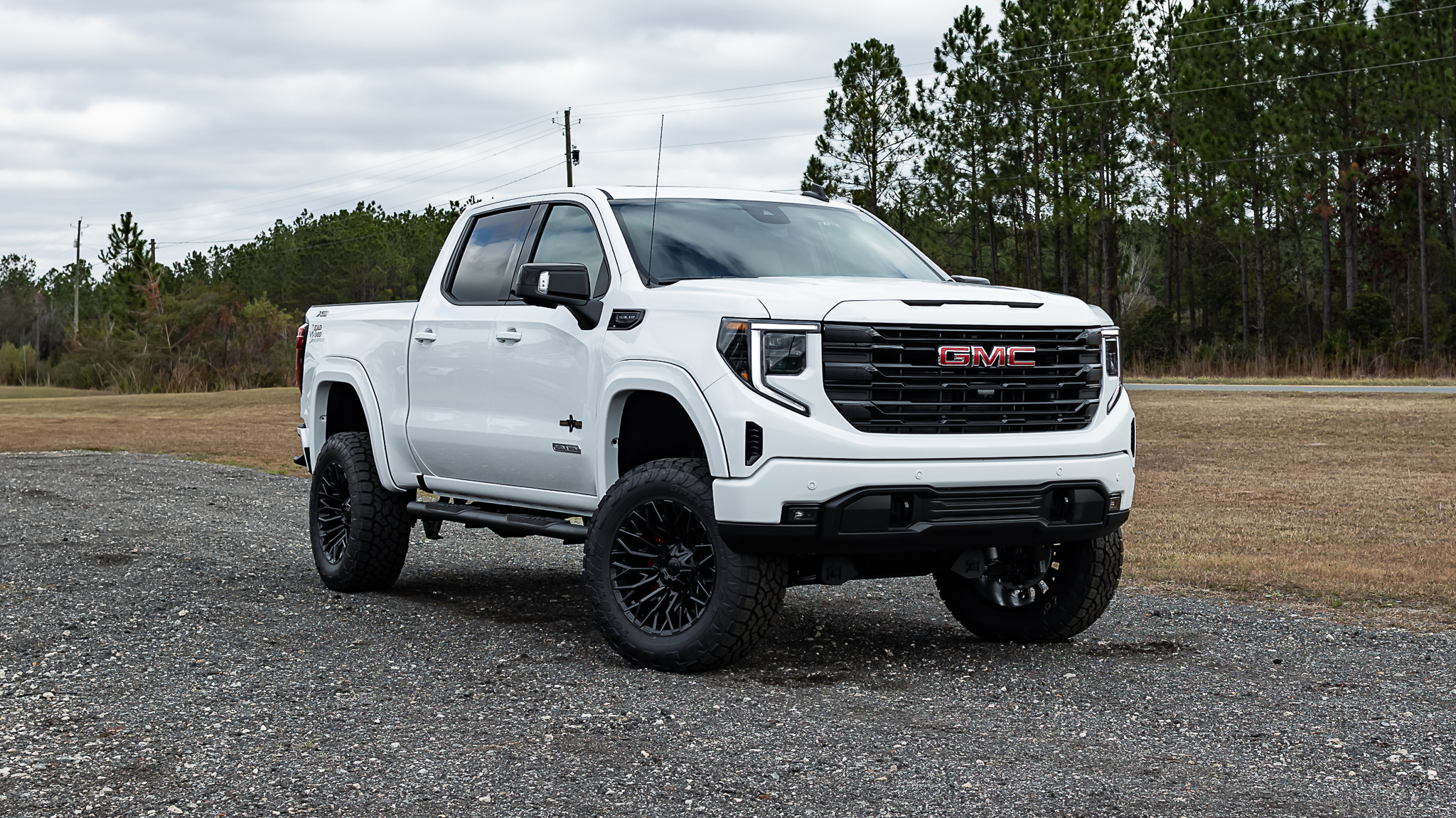 GMC 1500 Deadwood - White