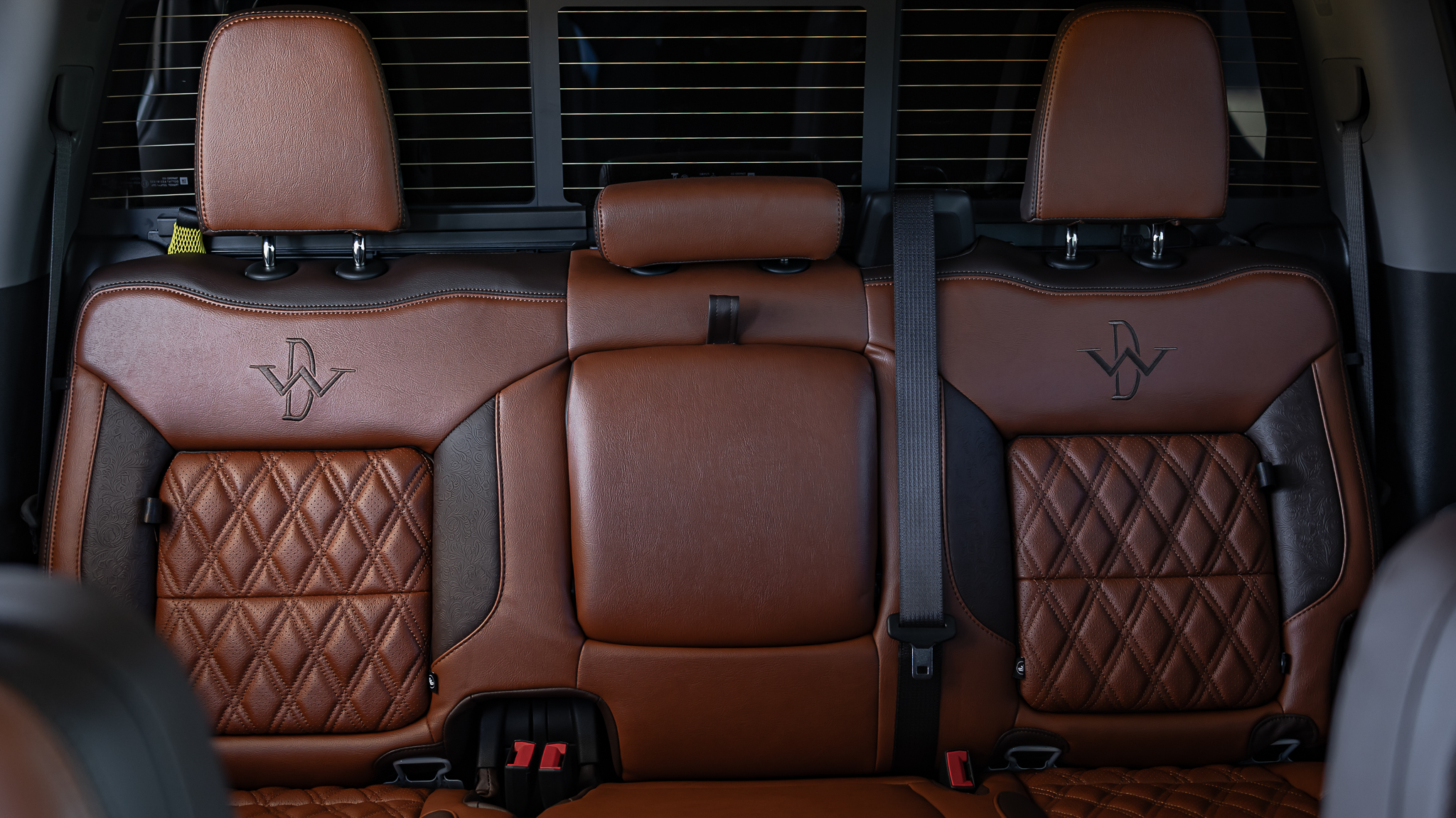 GMC 1500 Deadwood - White