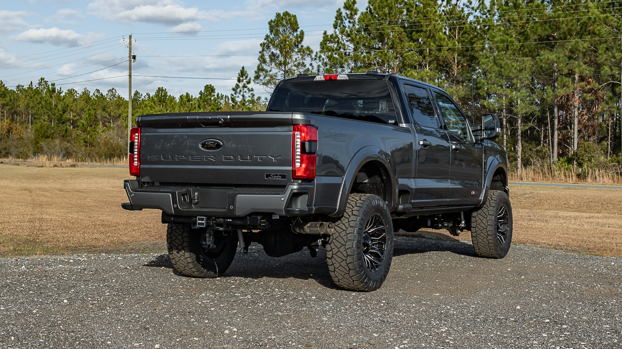Ford F-250 Signature - Gray