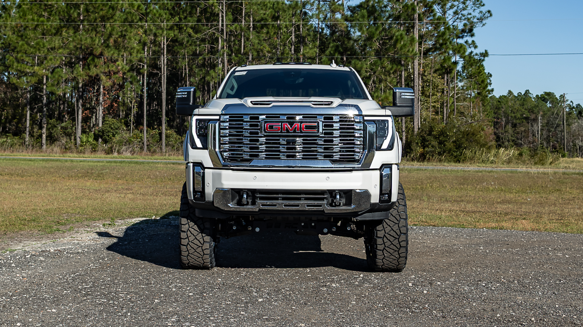 GMC 2500 Signature White
