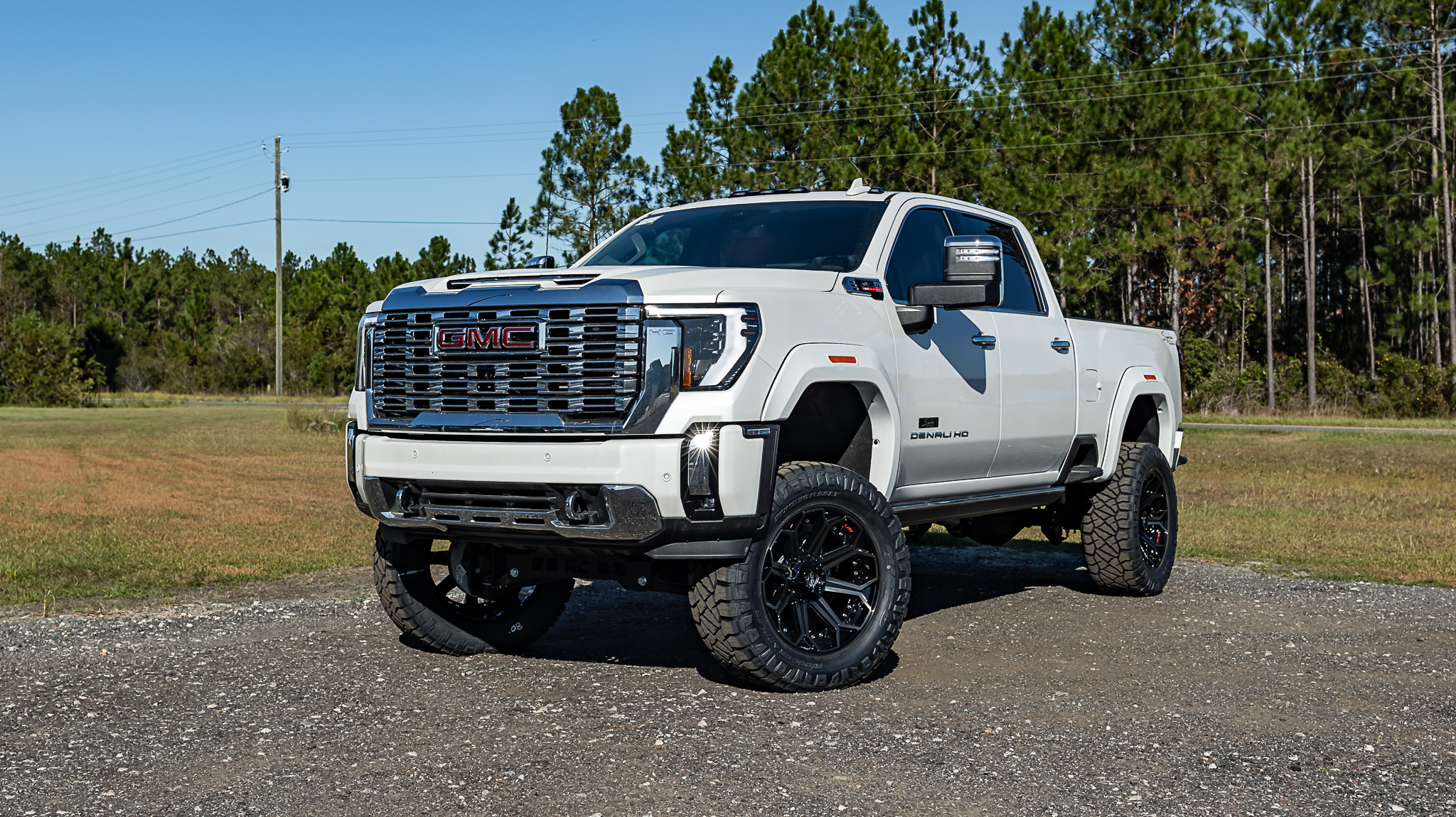 GMC 2500 Signature White