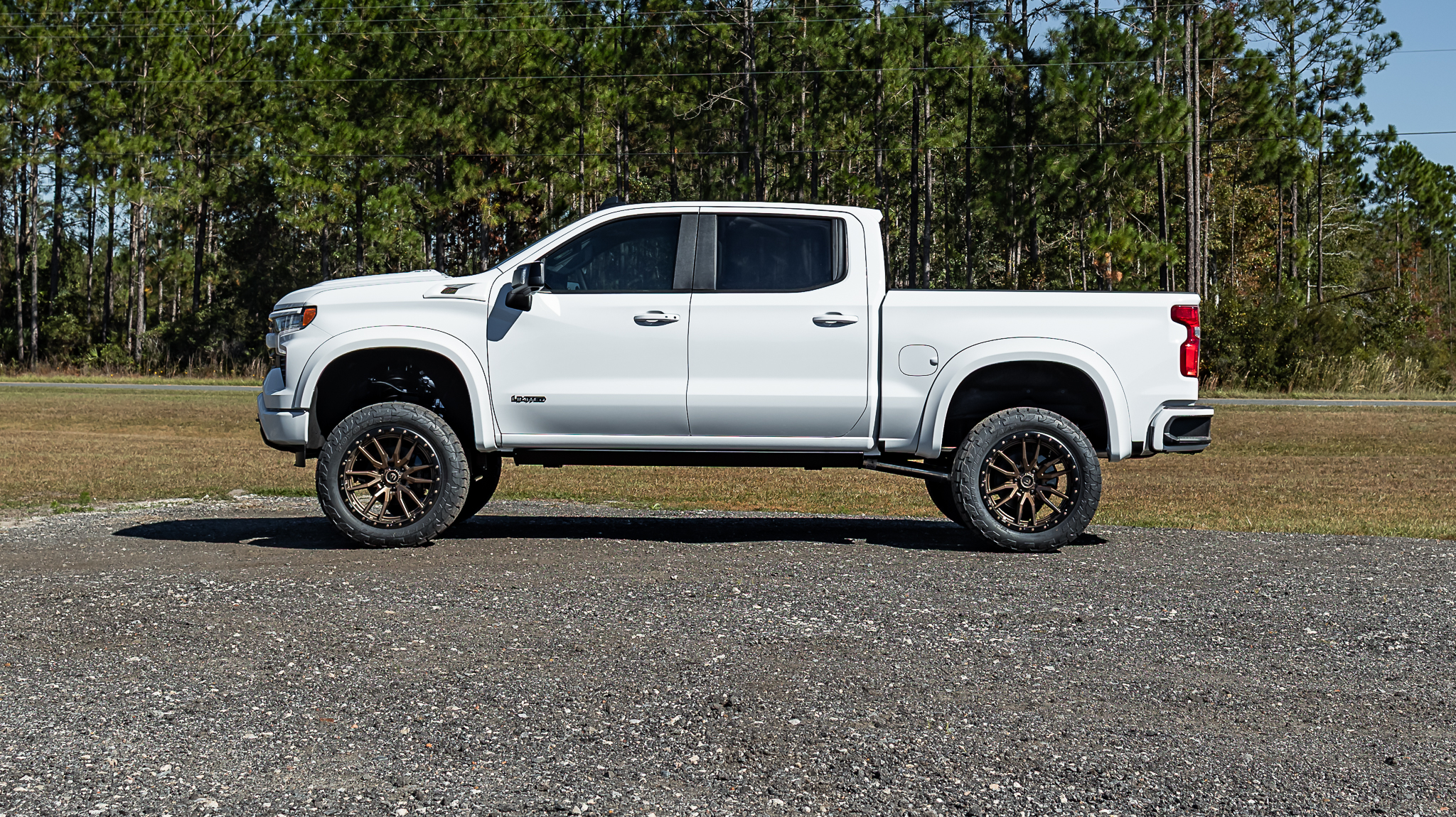 Chevy 1500 Limited White