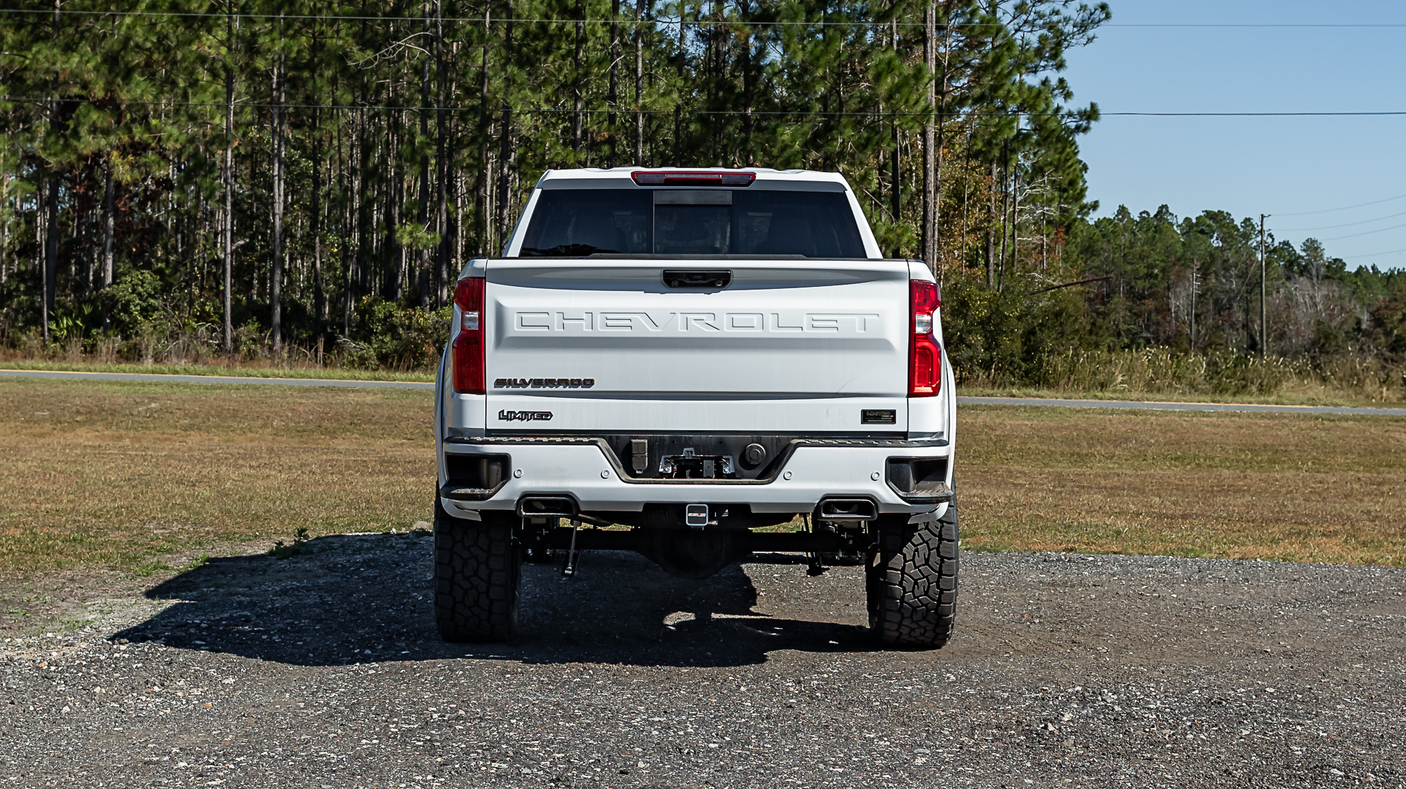 Chevy 1500 Limited White