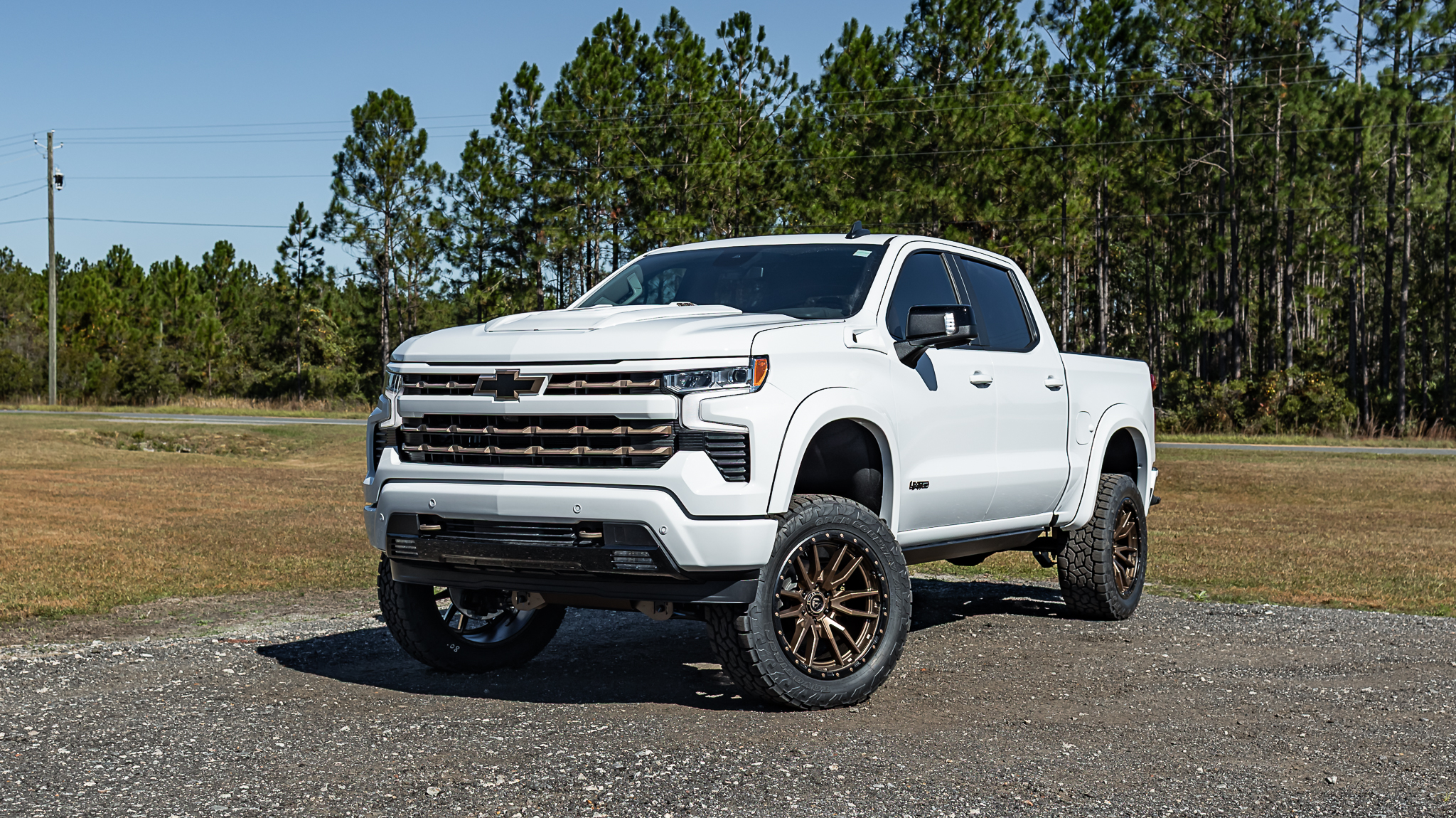 Chevy 1500 Limited White