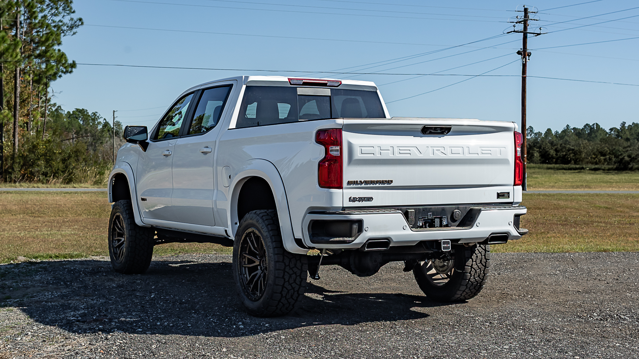 Chevy 1500 Limited White