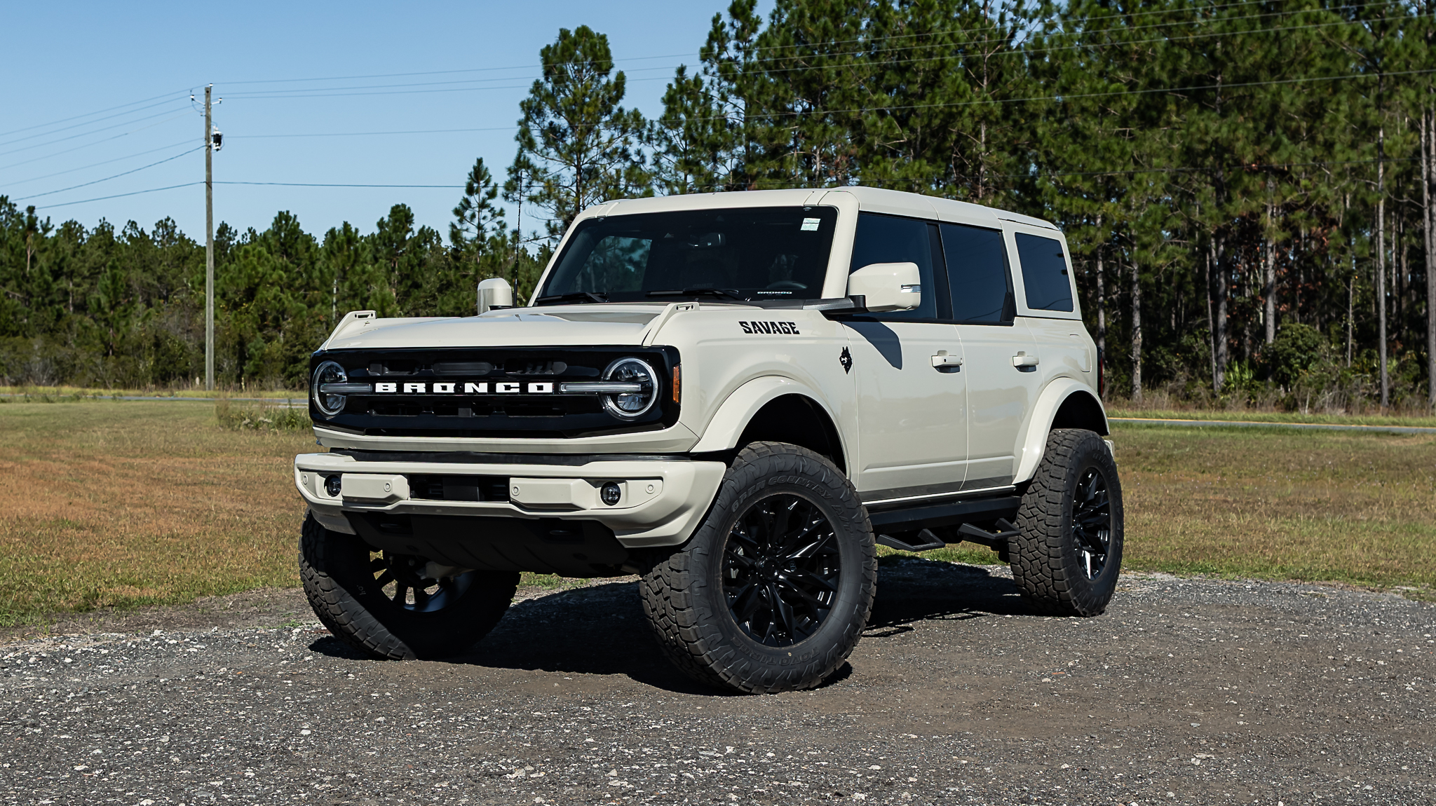 Ford Bronco Savage Desert Sand