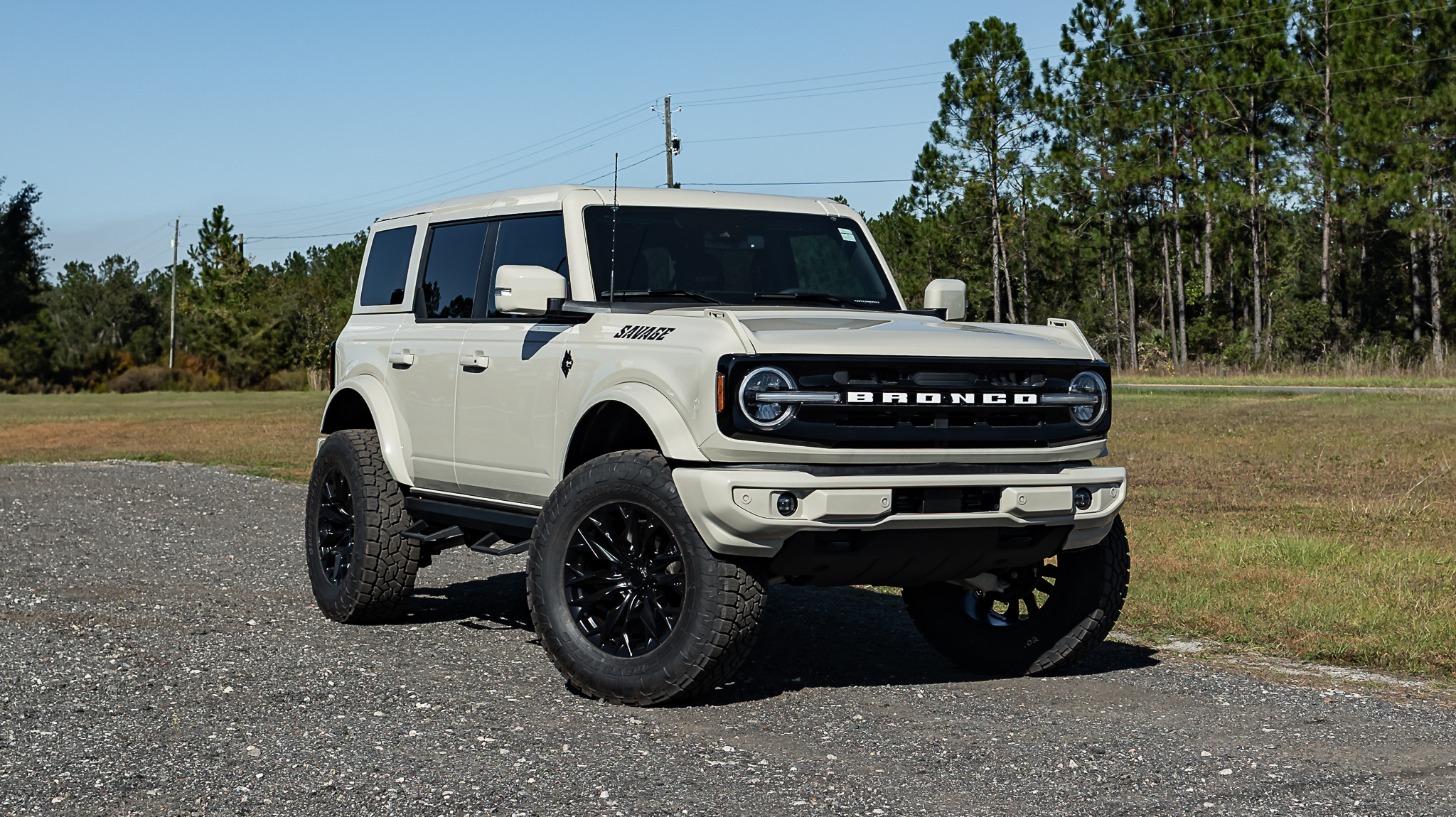 Ford Bronco Savage Desert Sand