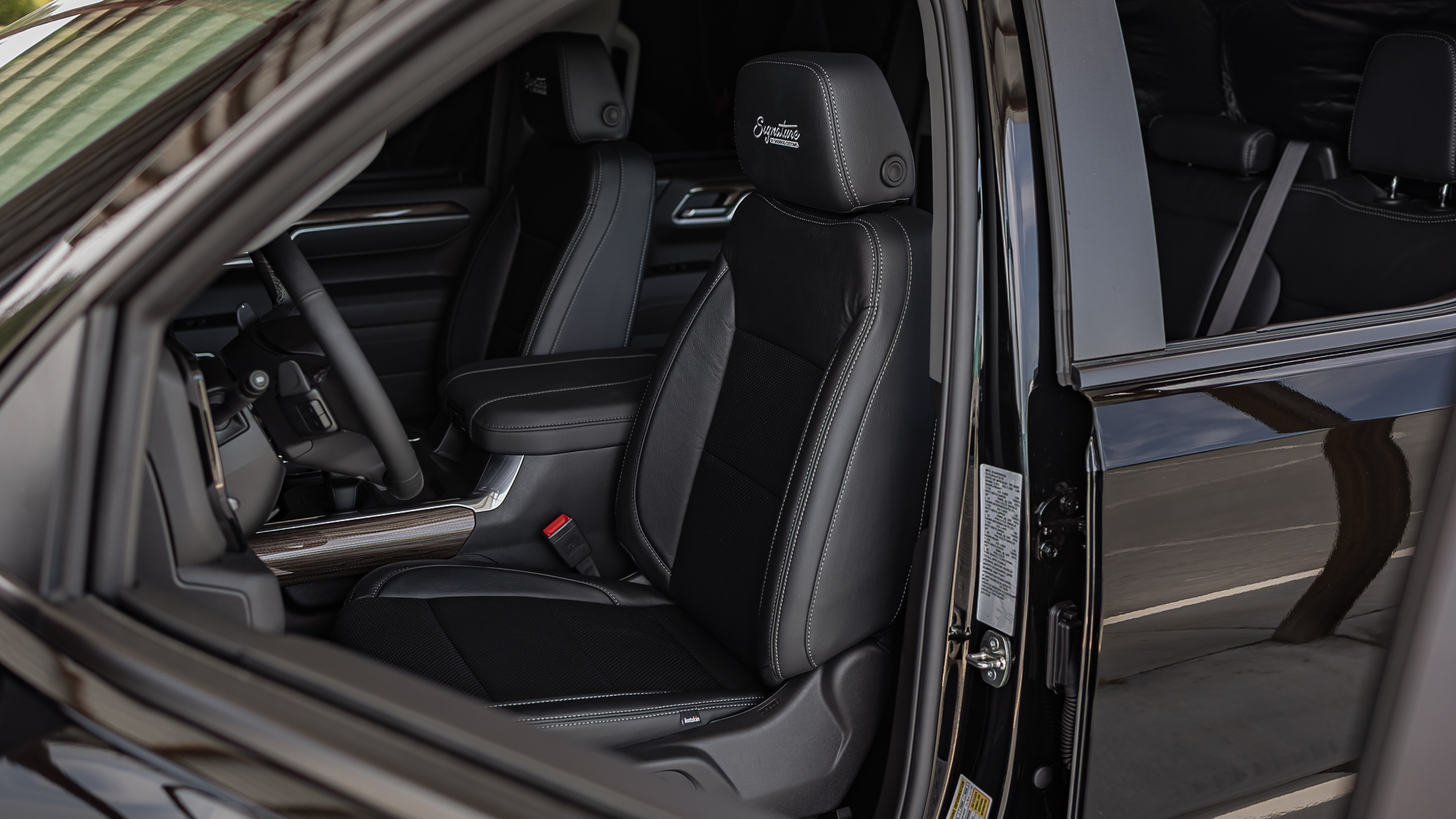 Chevy 1500 Signature Black