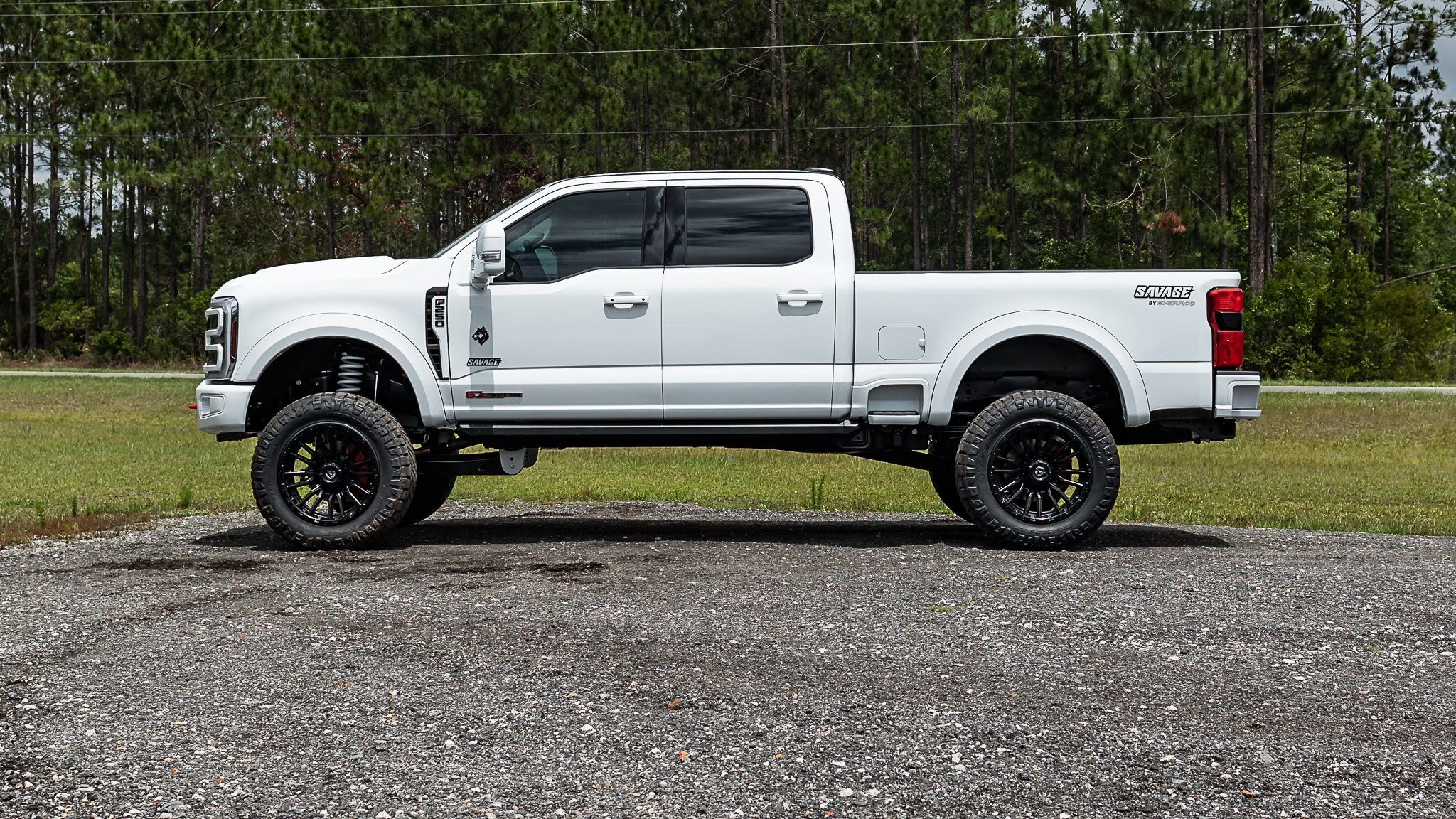 Ford F-250 Savage Oxford White