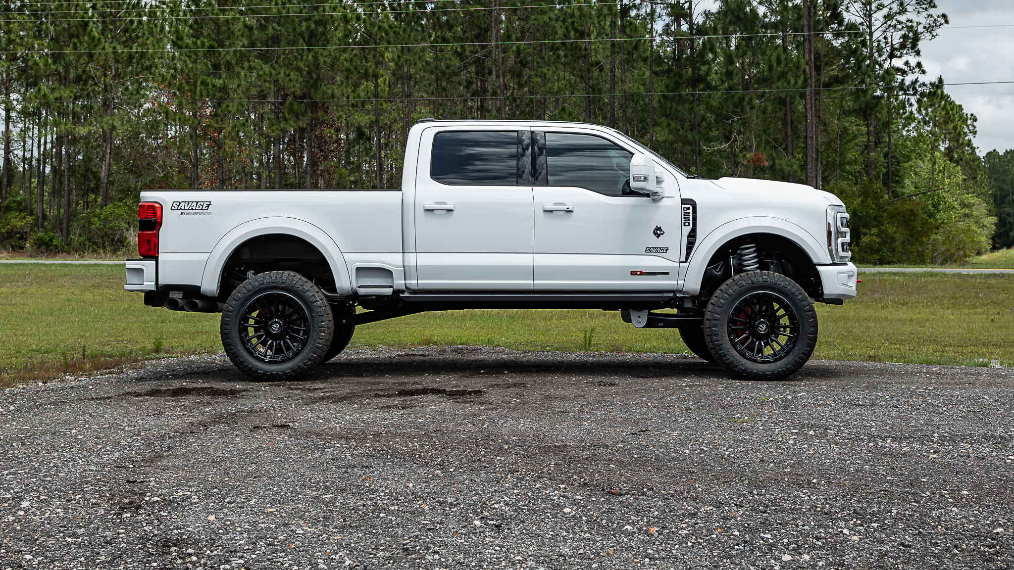 Ford F-250 Savage Oxford White