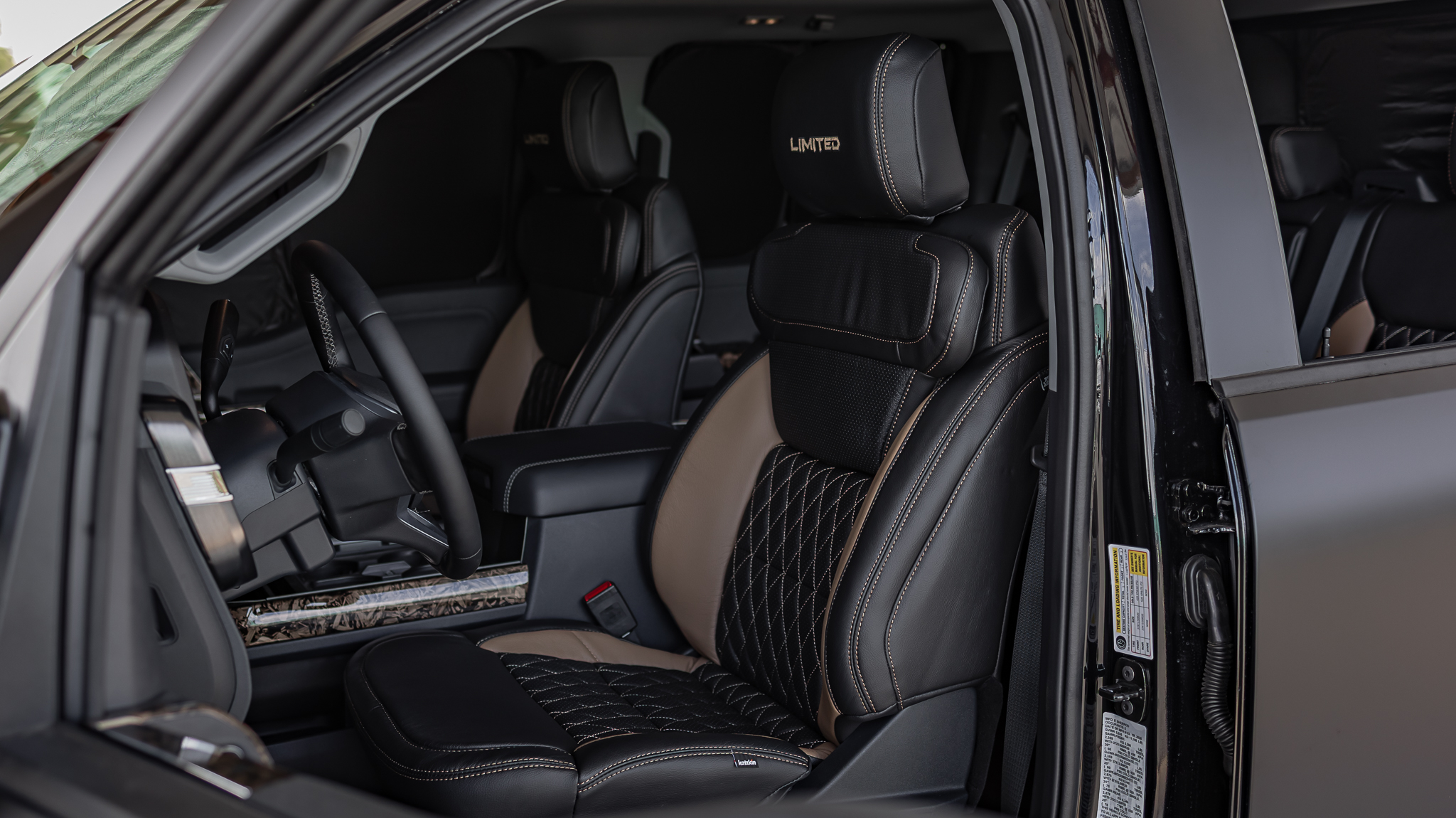 Ford F-250 Limited Matte Black