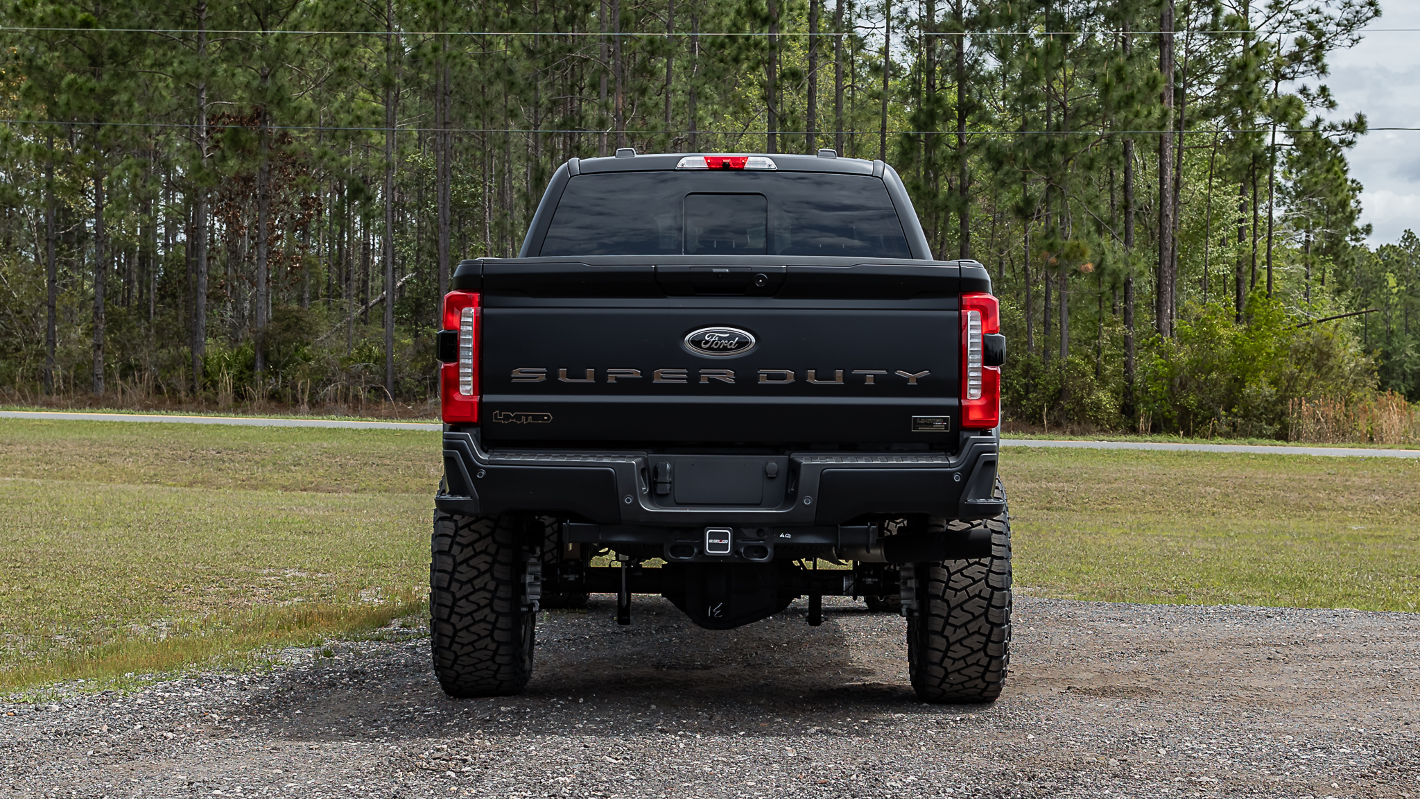Ford F-250 Limited Matte Black