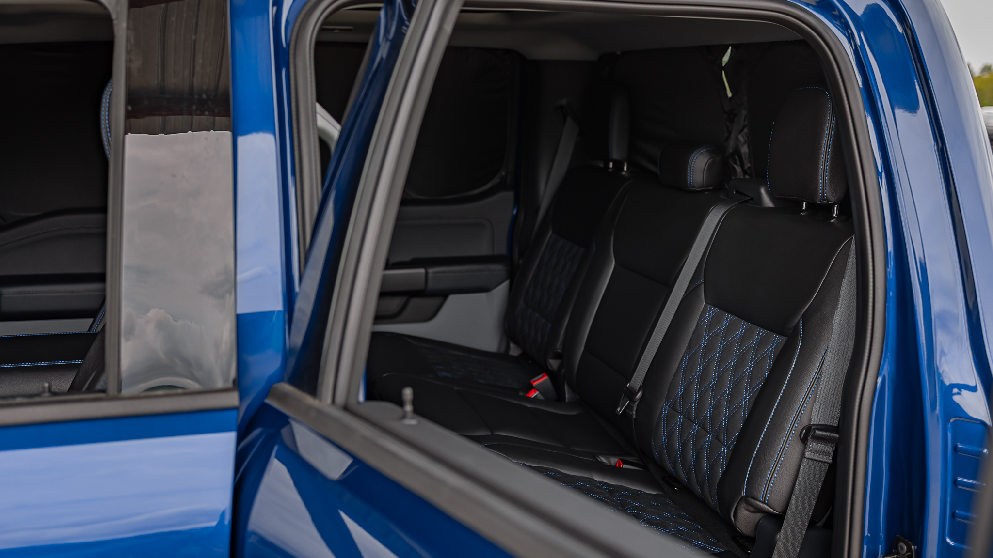 Ford F-250 Savage Argon Blue