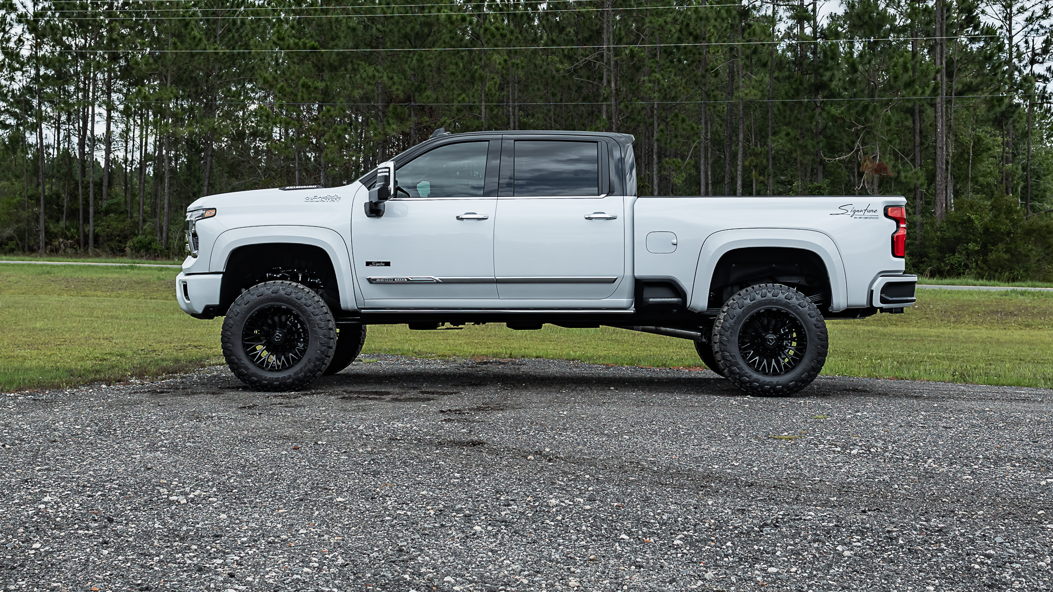 Chevy 2500 Signature Polar White
