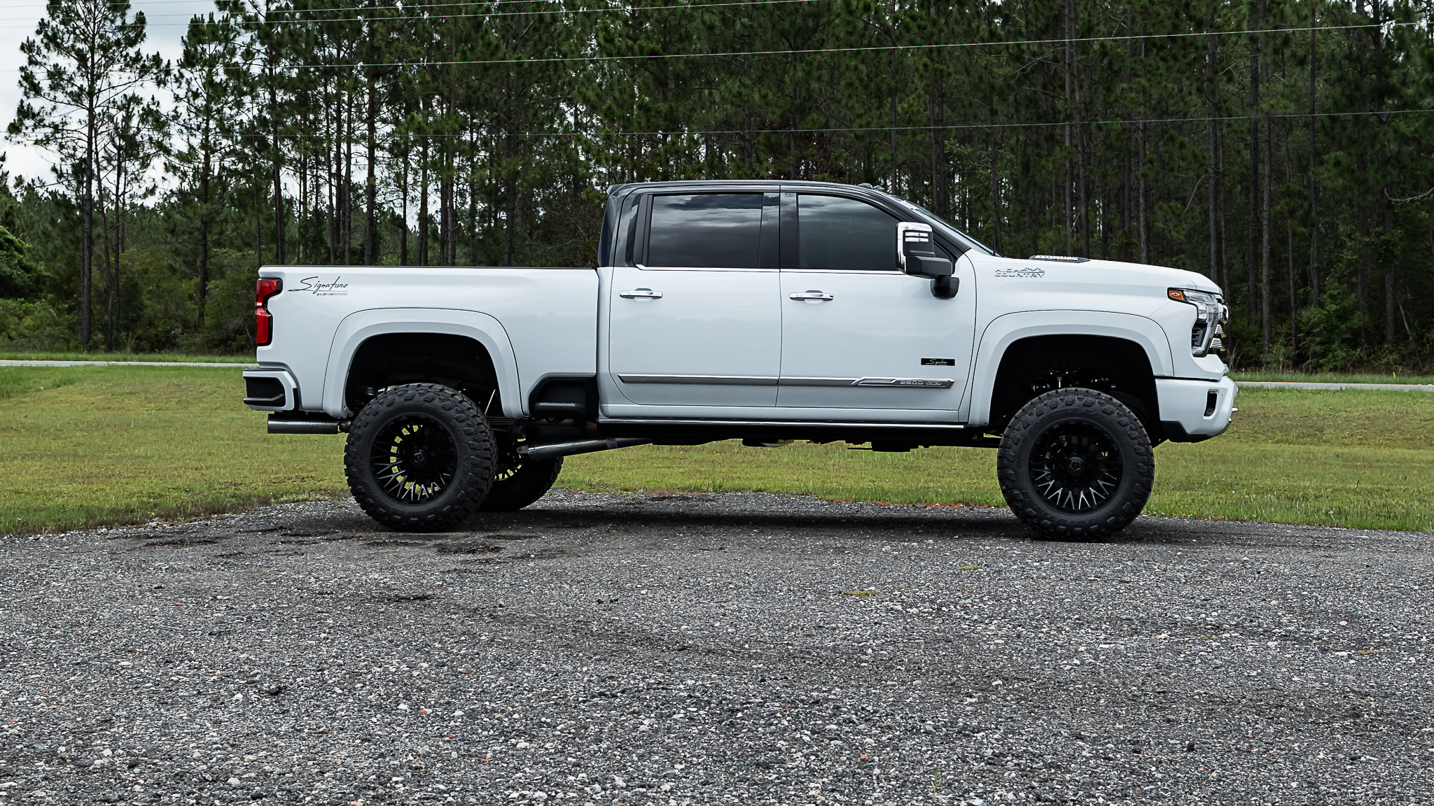 Chevy 2500 Signature Polar White