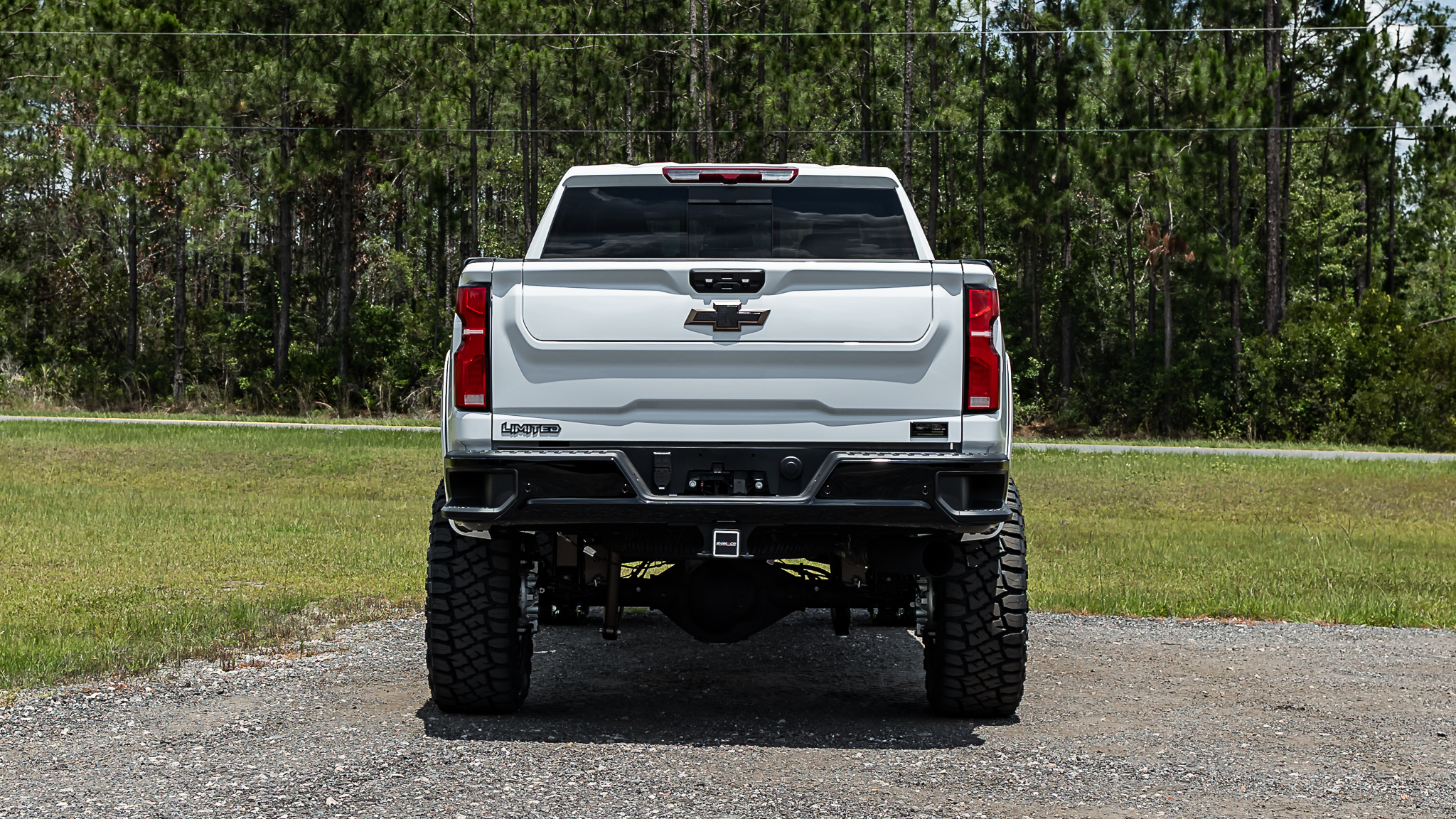 Chevy 2500 Limited Summit White