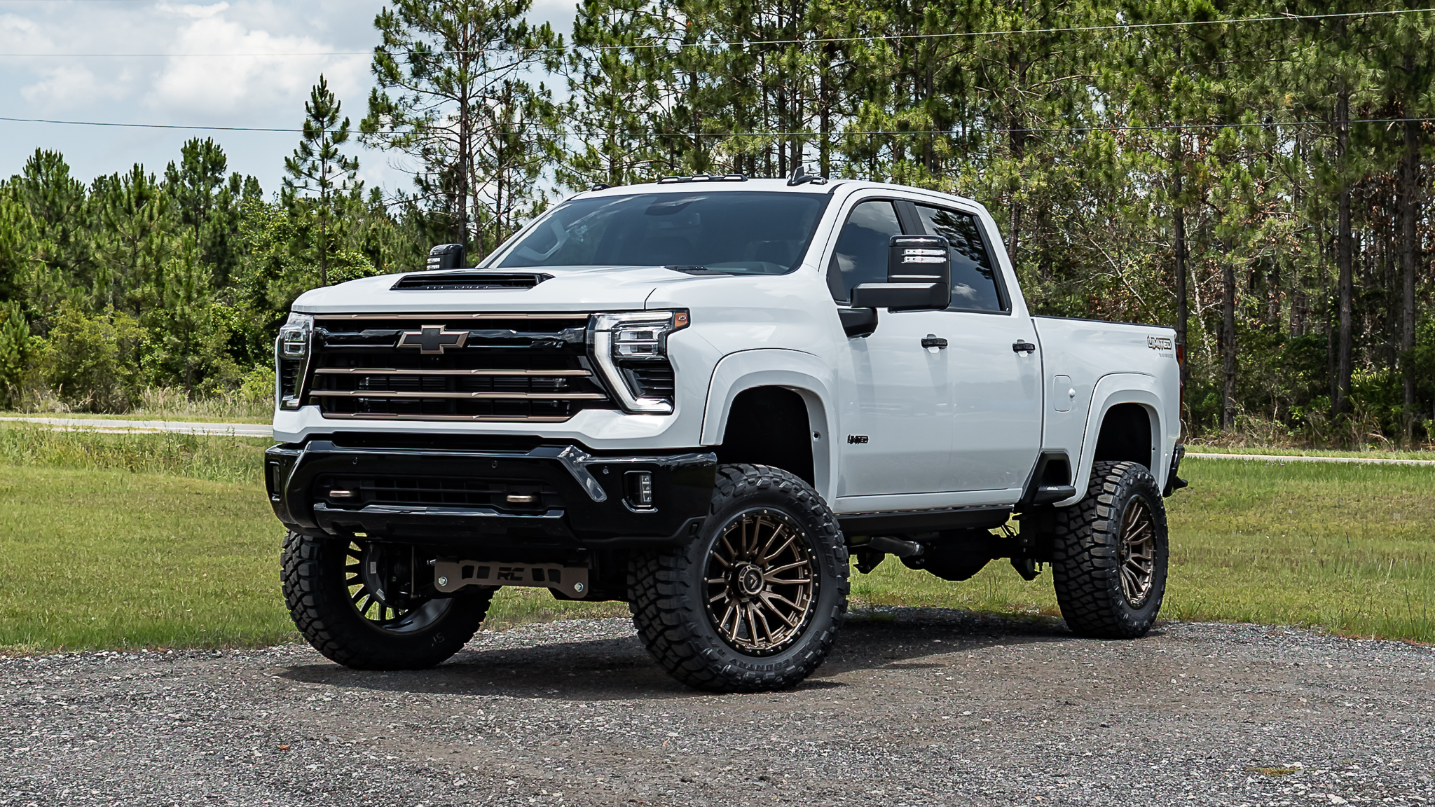 Chevy 2500 Limited Summit White
