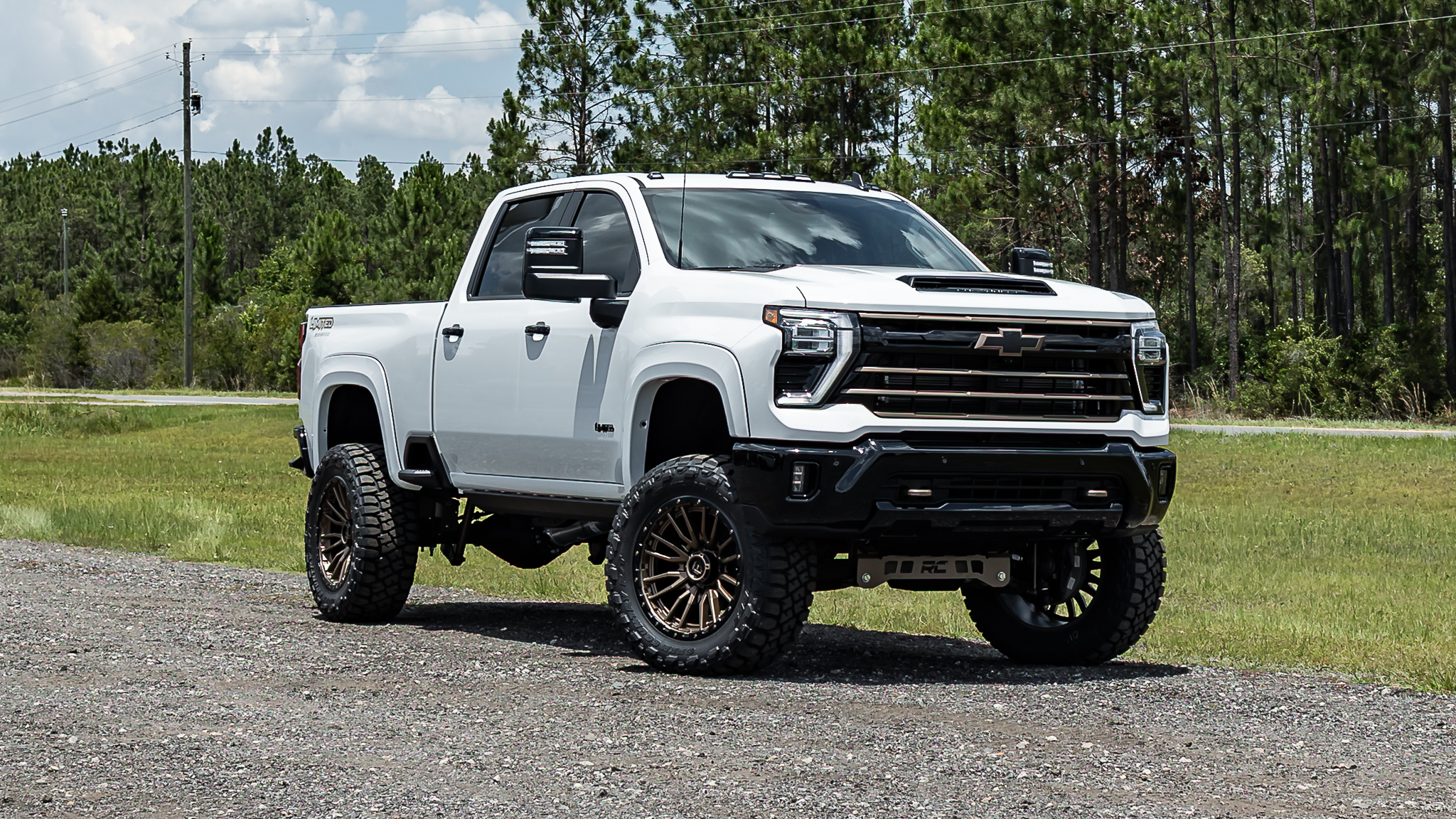 Chevy 2500 Limited Summit White