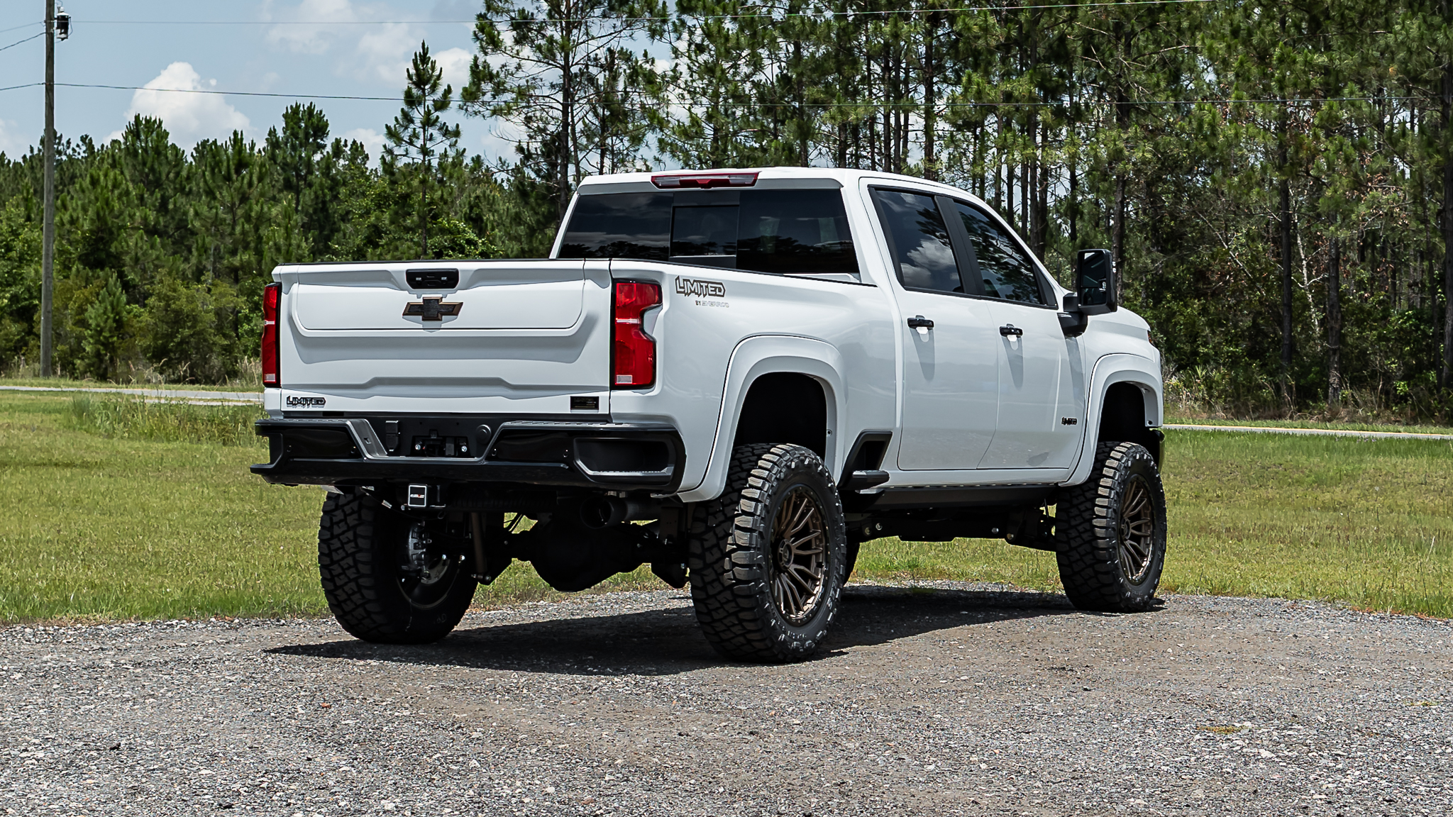 Chevy 2500 Limited Summit White