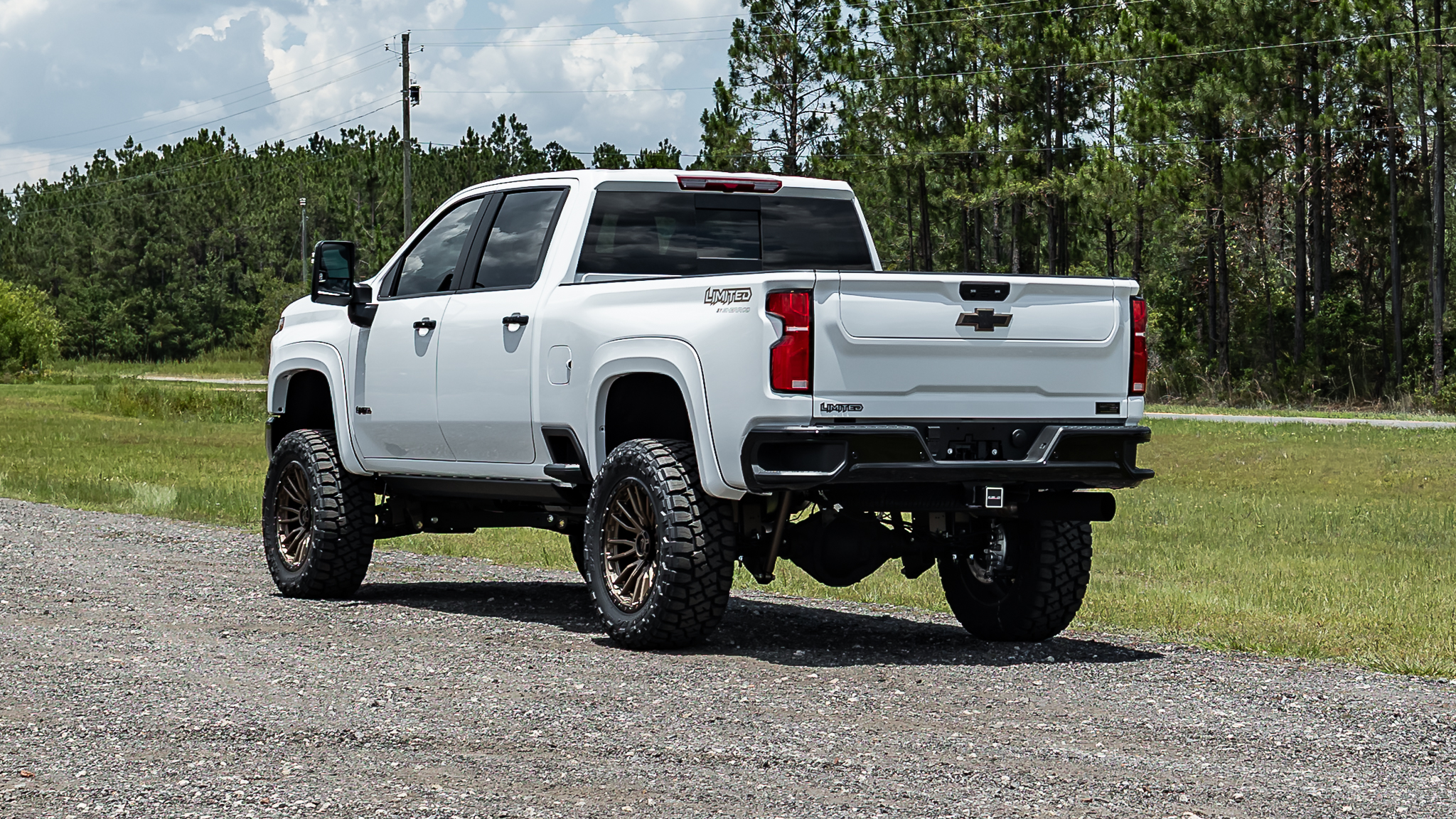 Chevy 2500 Limited Summit White
