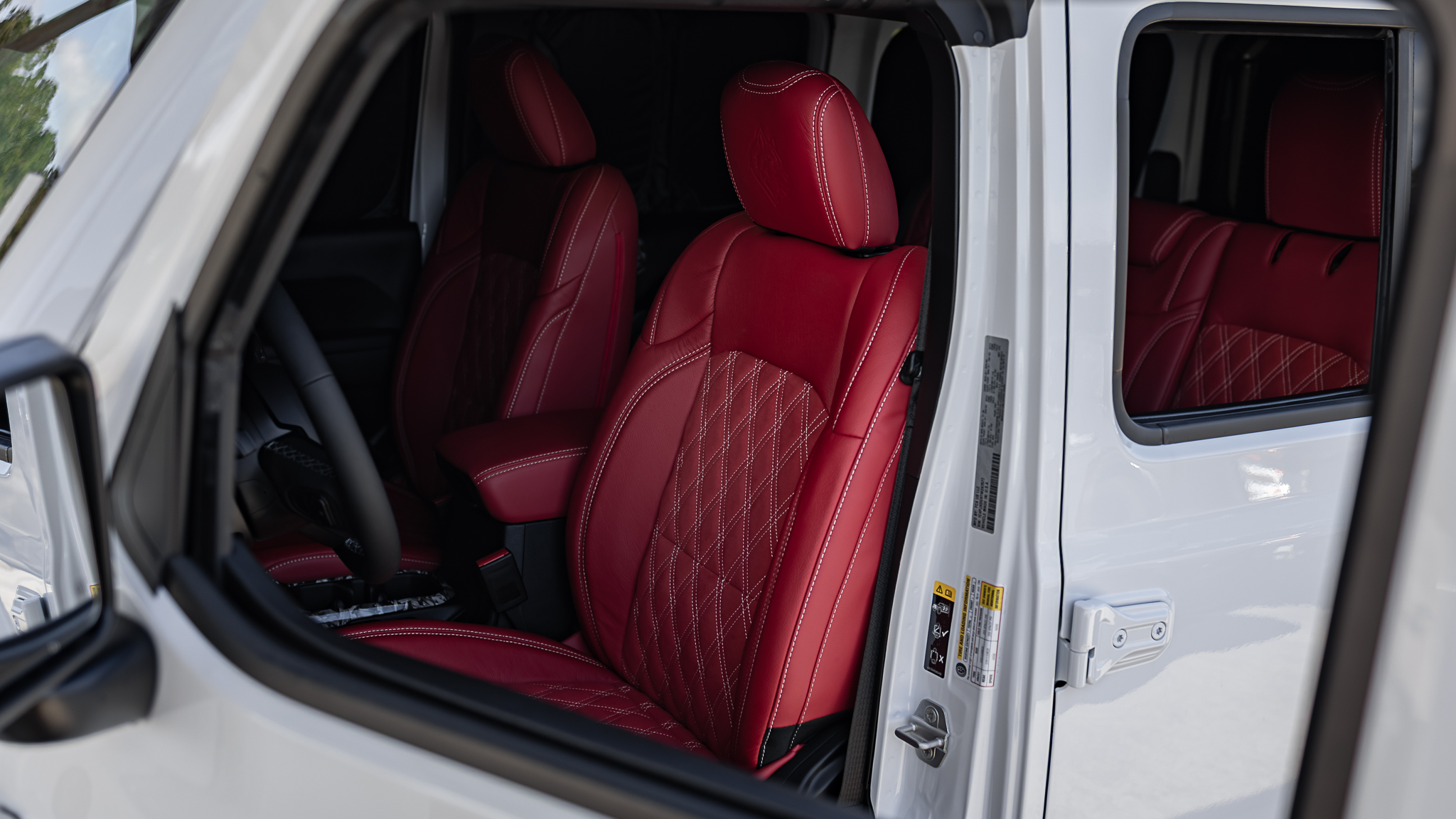 Jeep Wrangler Savage Bright White