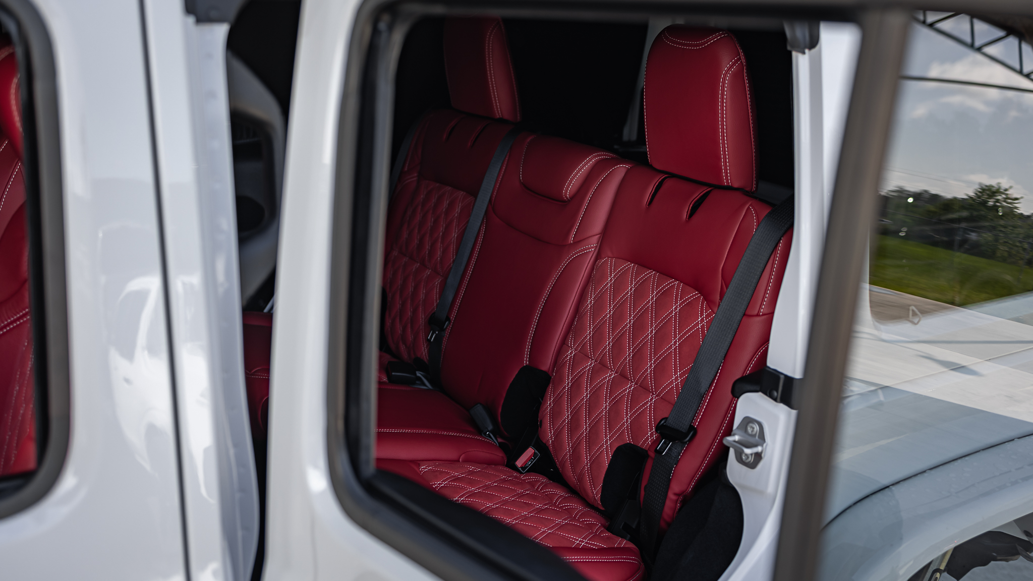 Jeep Wrangler Savage Bright White