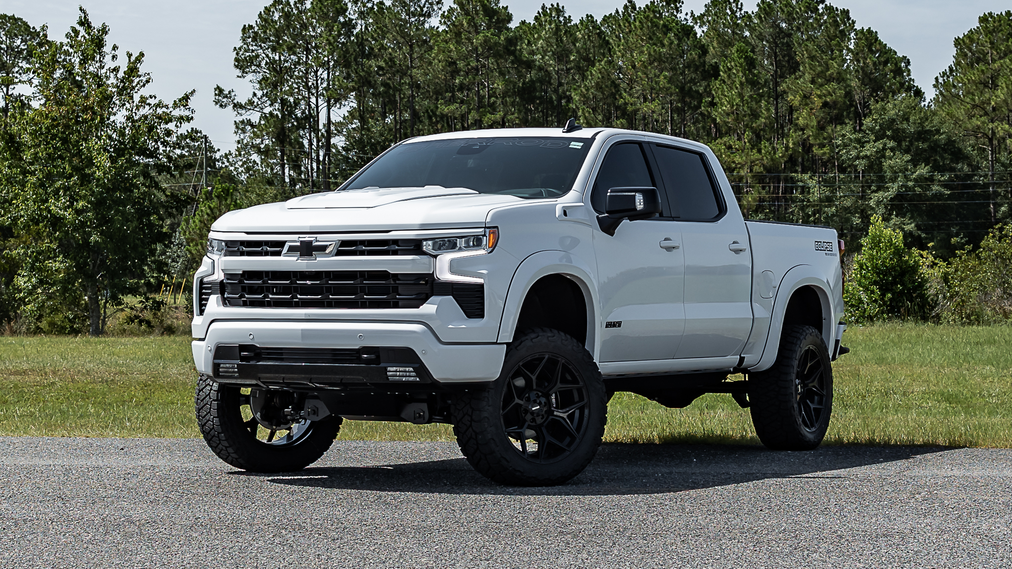 Chevy 1500 Eclipse Summit White