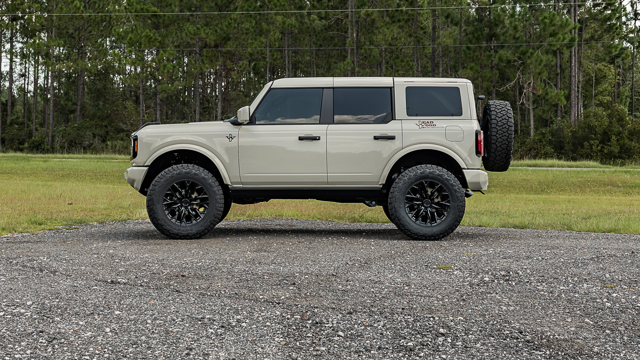 Ford Bronco Deadwood Desert Sand