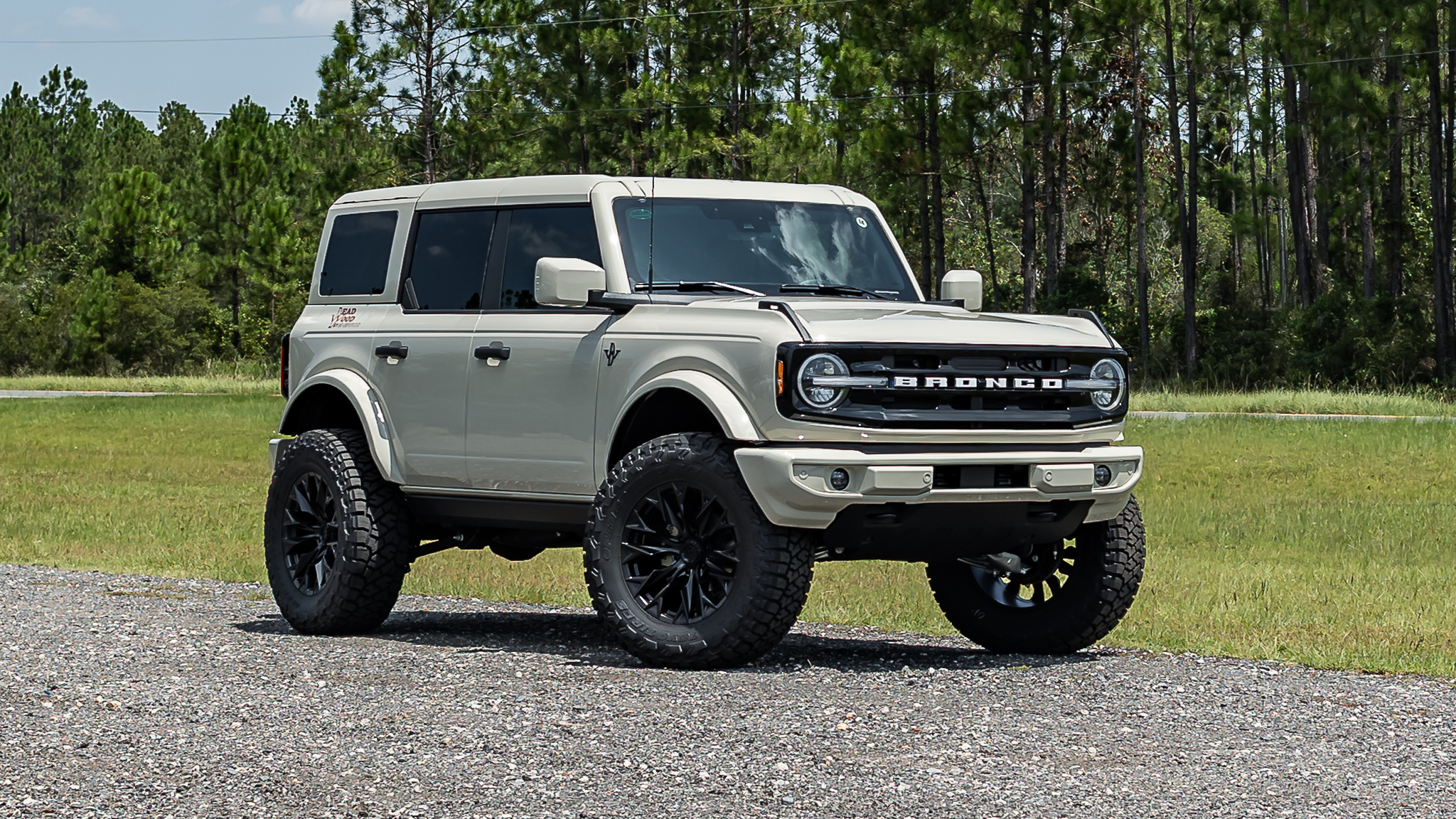 Ford Bronco Deadwood Desert Sand