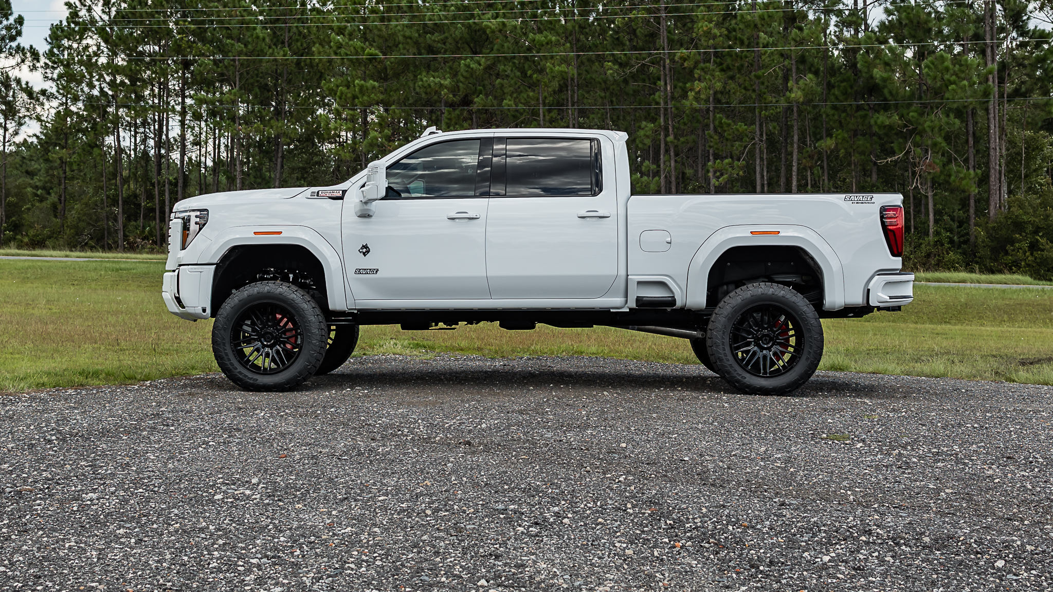 GMC 2500 Savage Summit White